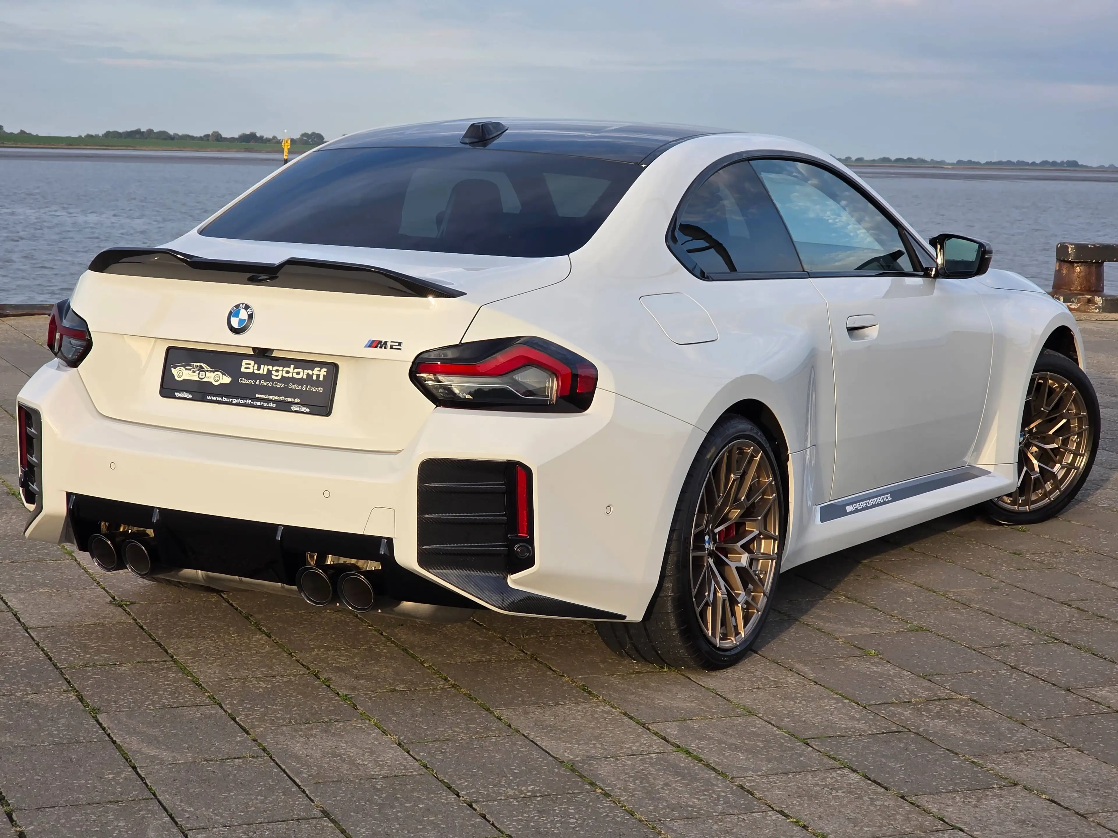 BMW M2 M2 G87 LCI-RACE TRACK-INNOV.-M-PERF.-VOLL A.-NEUWAGEN — photo 3