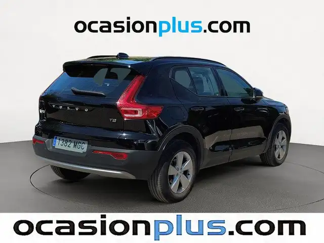 Volvo XC40 view 4