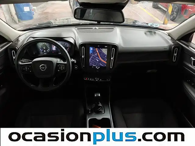 Volvo XC40 view 6