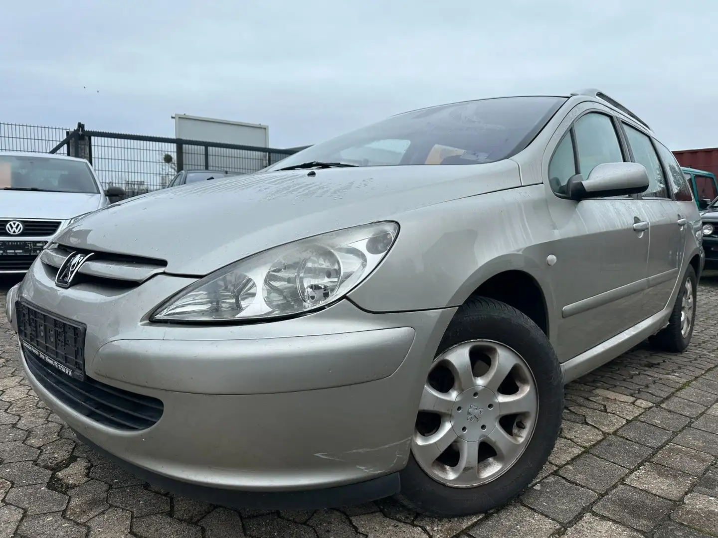 Peugeot 307 - 1,6i Klimaanlage,Oanorama-Dach:EXPORT!! Beige - 1