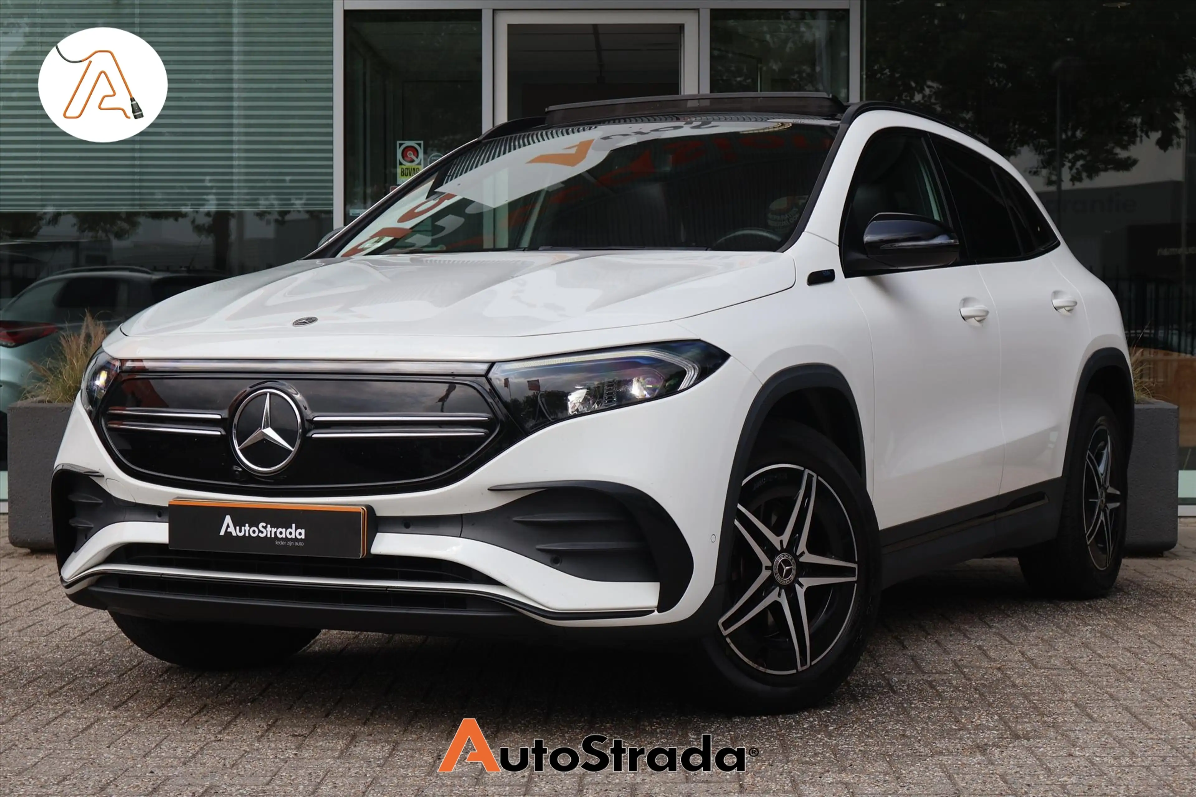 Mercedes-Benz EQA 250 AMG-Line SoH 97% I Camera I Navi I Stoelverwarming