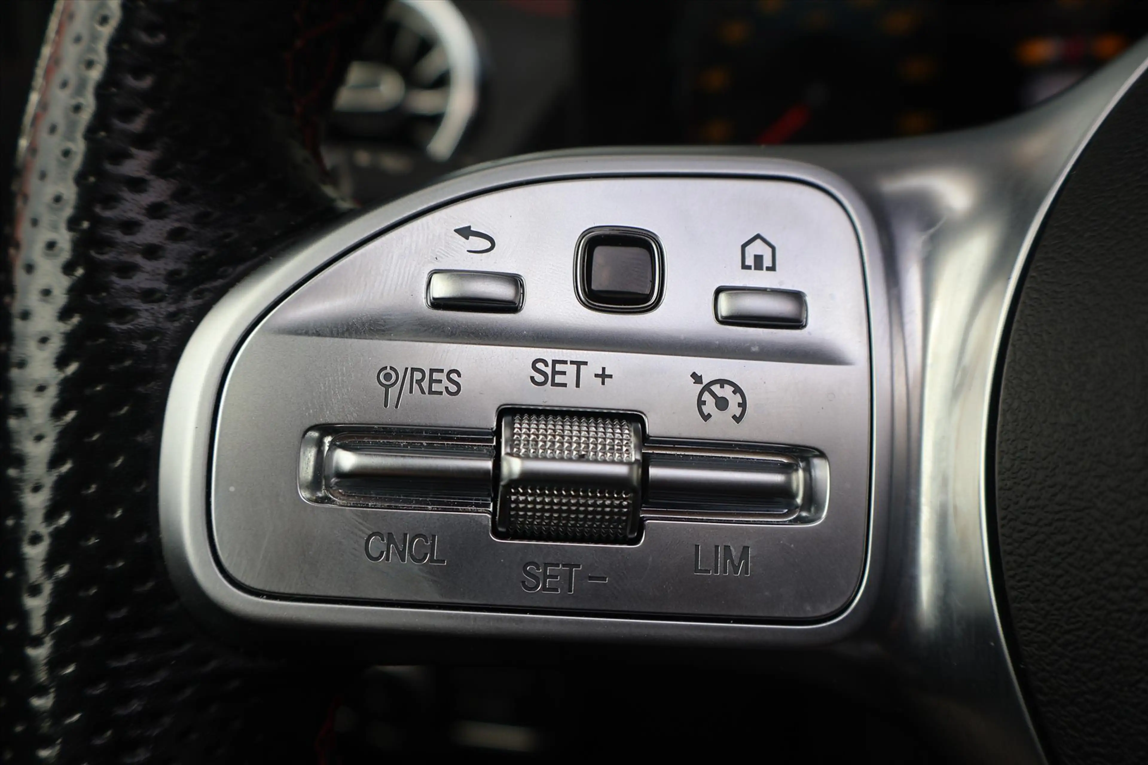 Mercedes-Benz EQA 250 AMG-Line SoH 97% I Camera I Navi I Stoelverwarming — photo 22