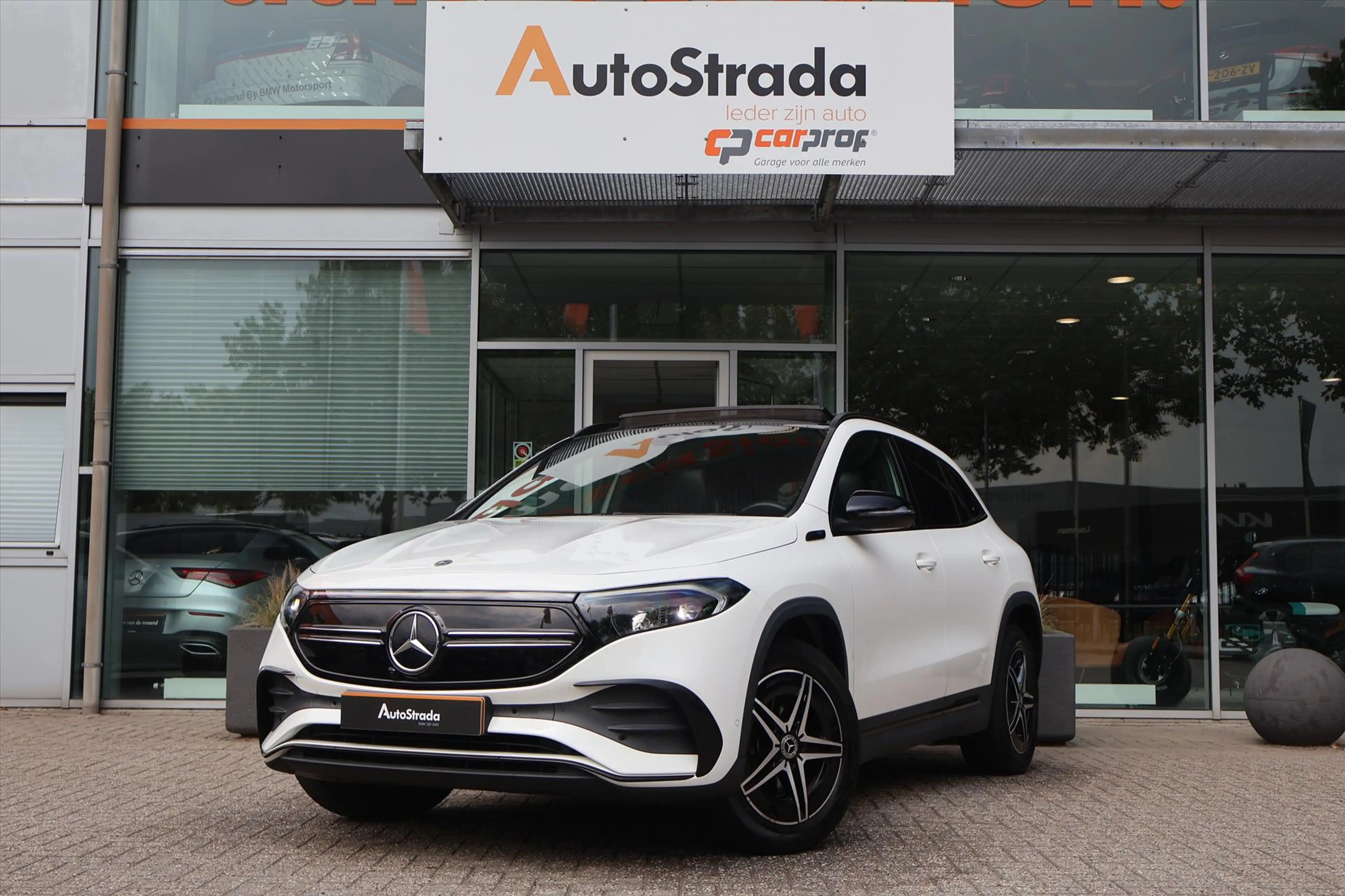 Mercedes-Benz EQA 250 AMG-Line SoH 97% I Camera I Navi I Stoelverwarming — photo 3