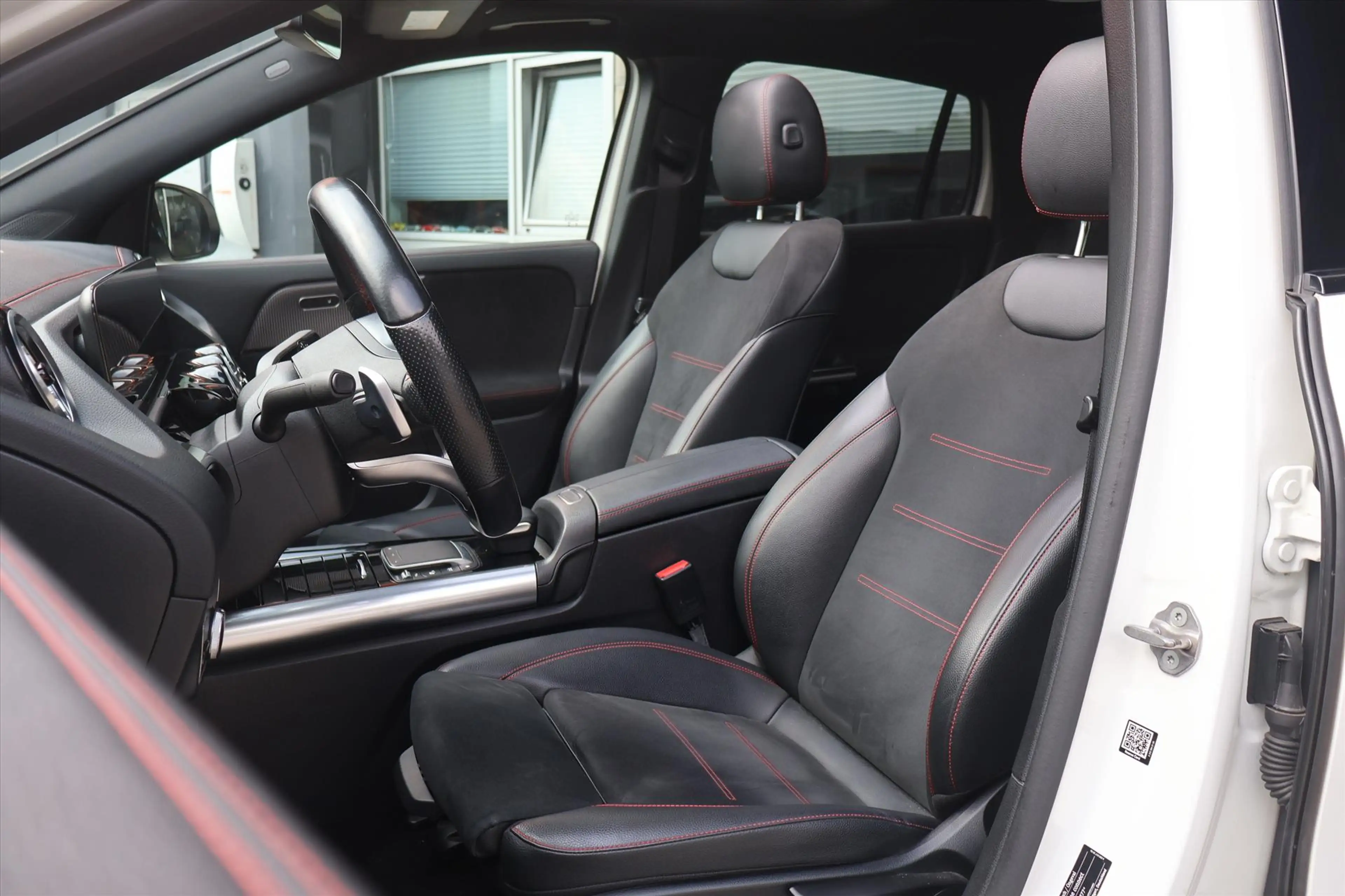 Mercedes-Benz EQA 250 AMG-Line SoH 97% I Camera I Navi I Stoelverwarming — photo 6