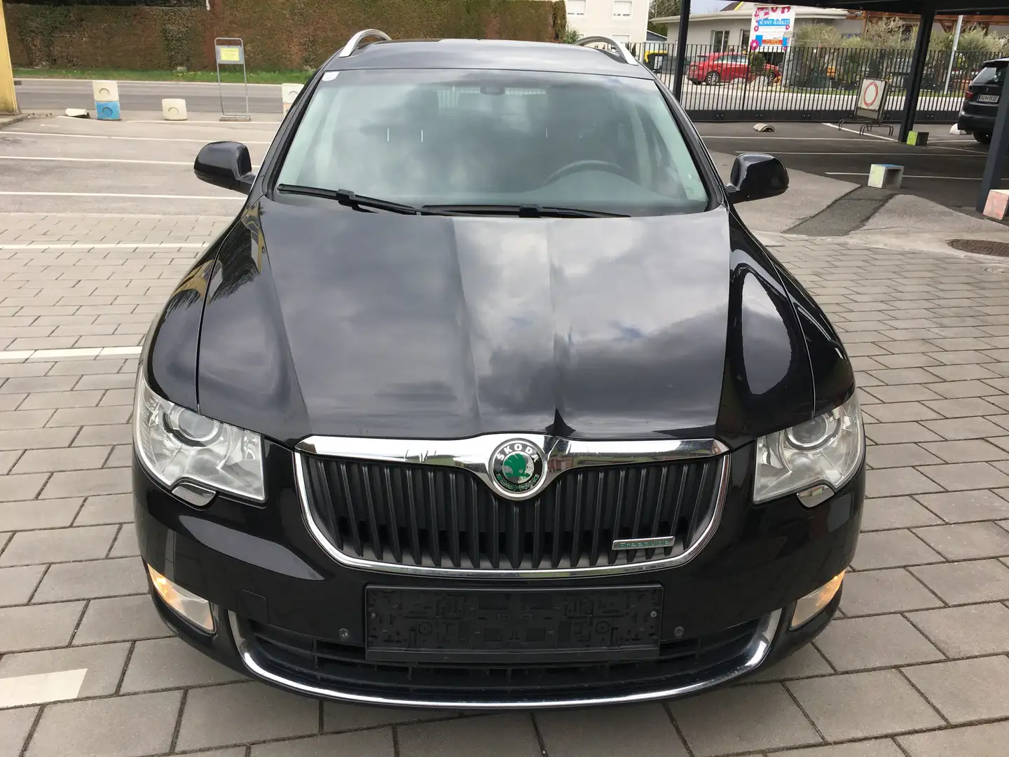 Skoda Superb Superb Combi GreenLine 1,6 TDI CR DPF GreenLine Schwarz - 2