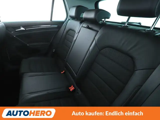 Volkswagen Golf view 14