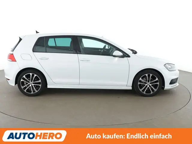 Volkswagen Golf view 7