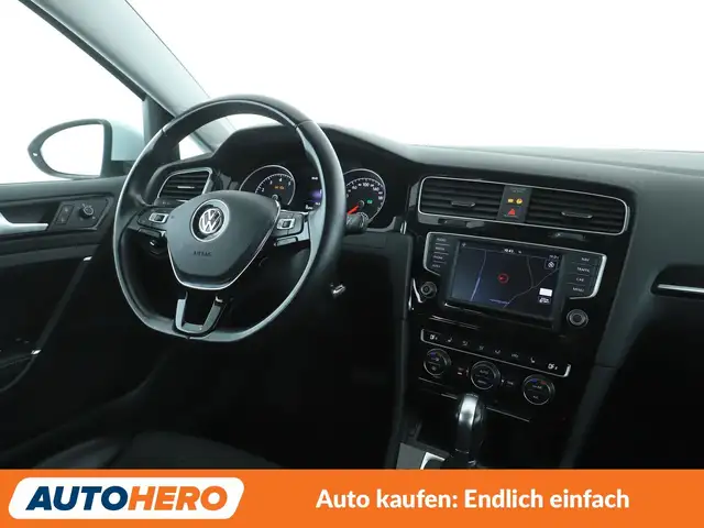 Volkswagen Golf view 13