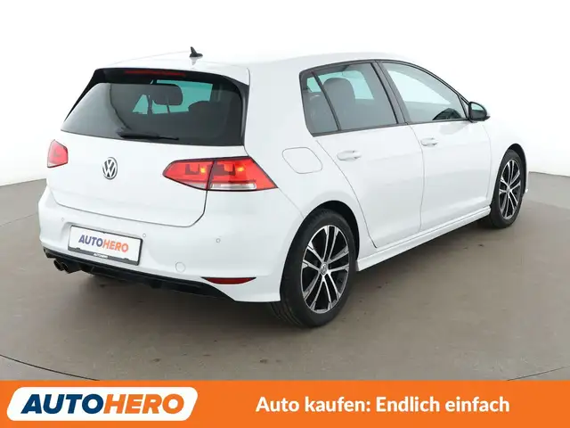 Volkswagen Golf view 6