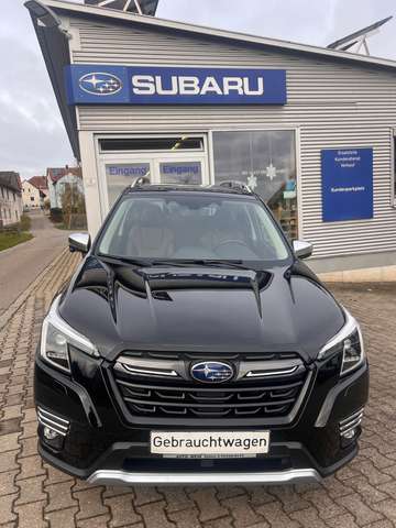 Subaru Forester Platinum Allrad, AHK