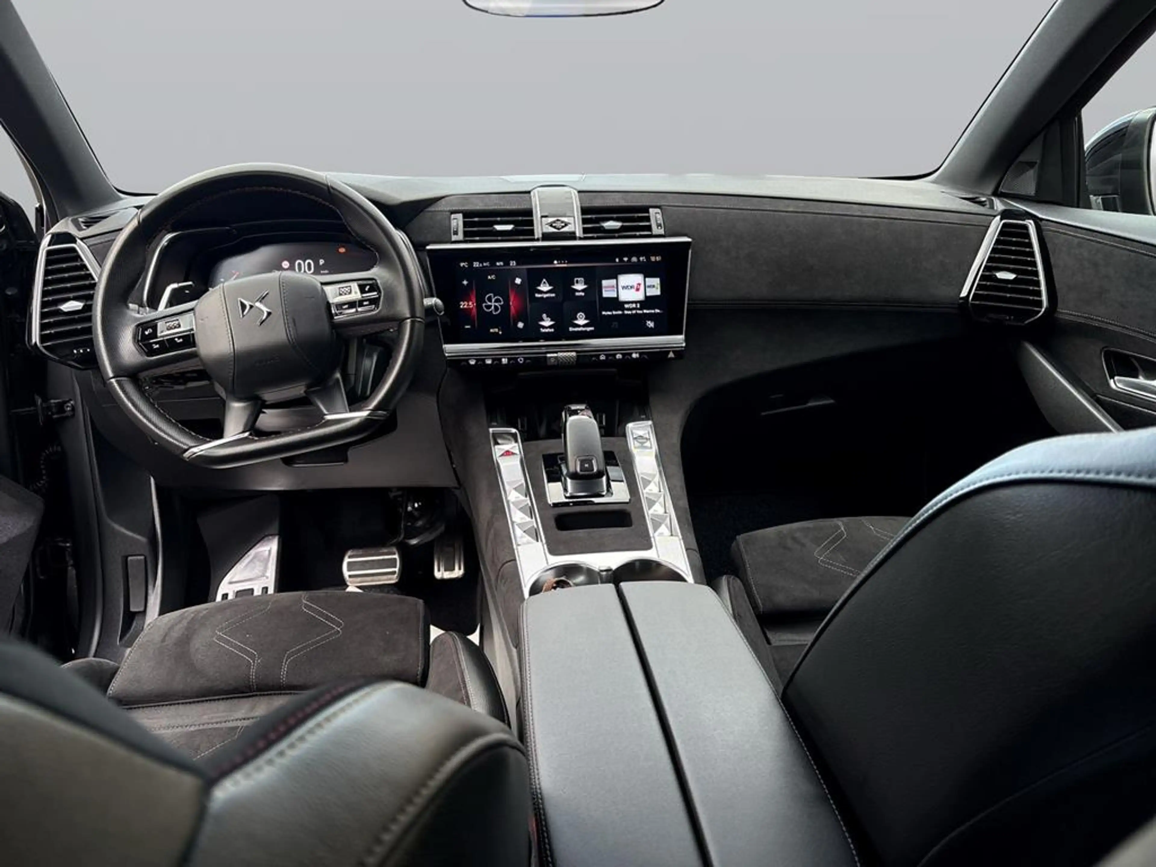 DS Automobiles DS 7 Crossback DS7 Performance Line + 130 HDi — photo 9