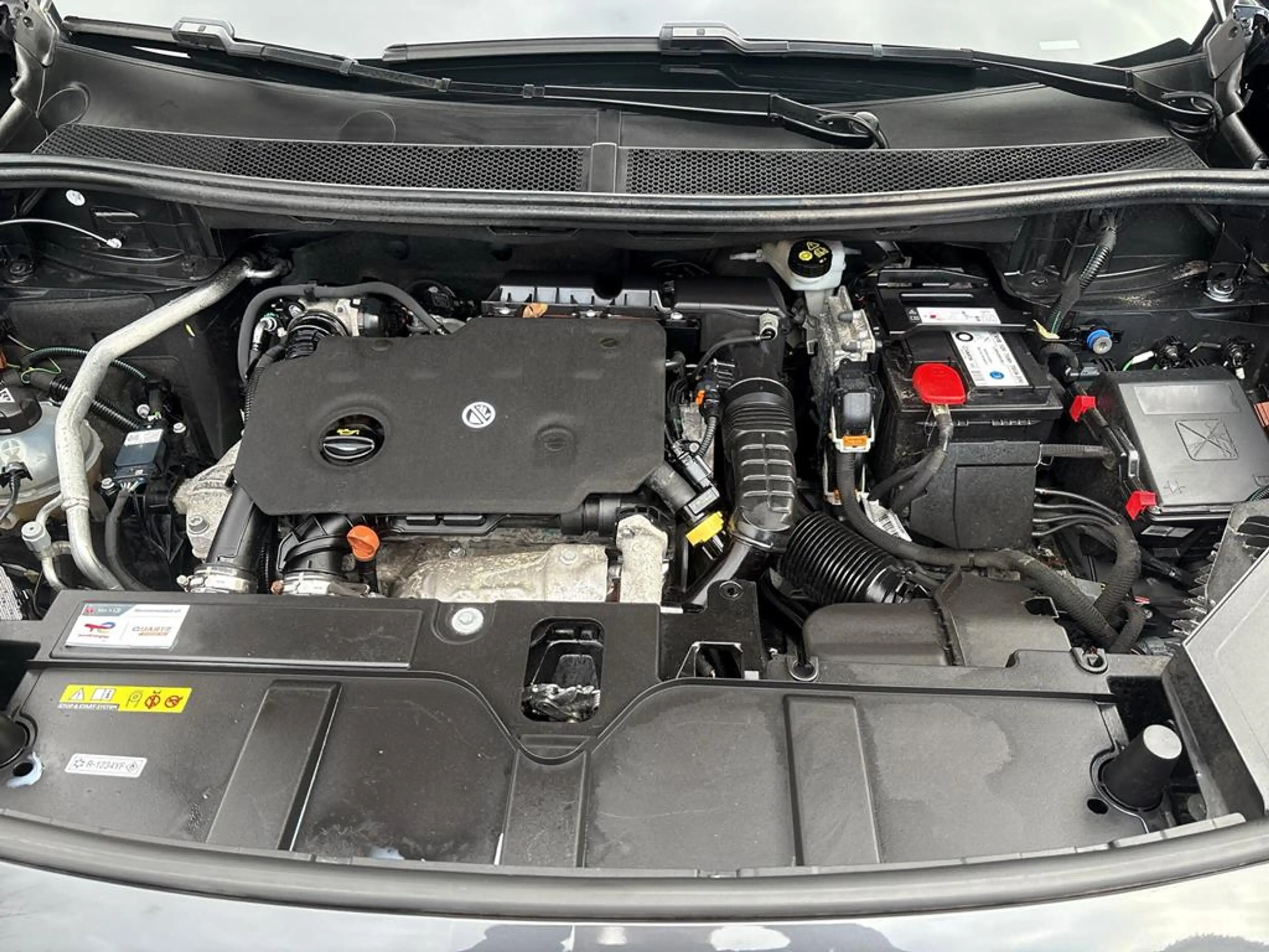 DS Automobiles DS 7 Crossback DS7 Performance Line + 130 HDi — photo 5