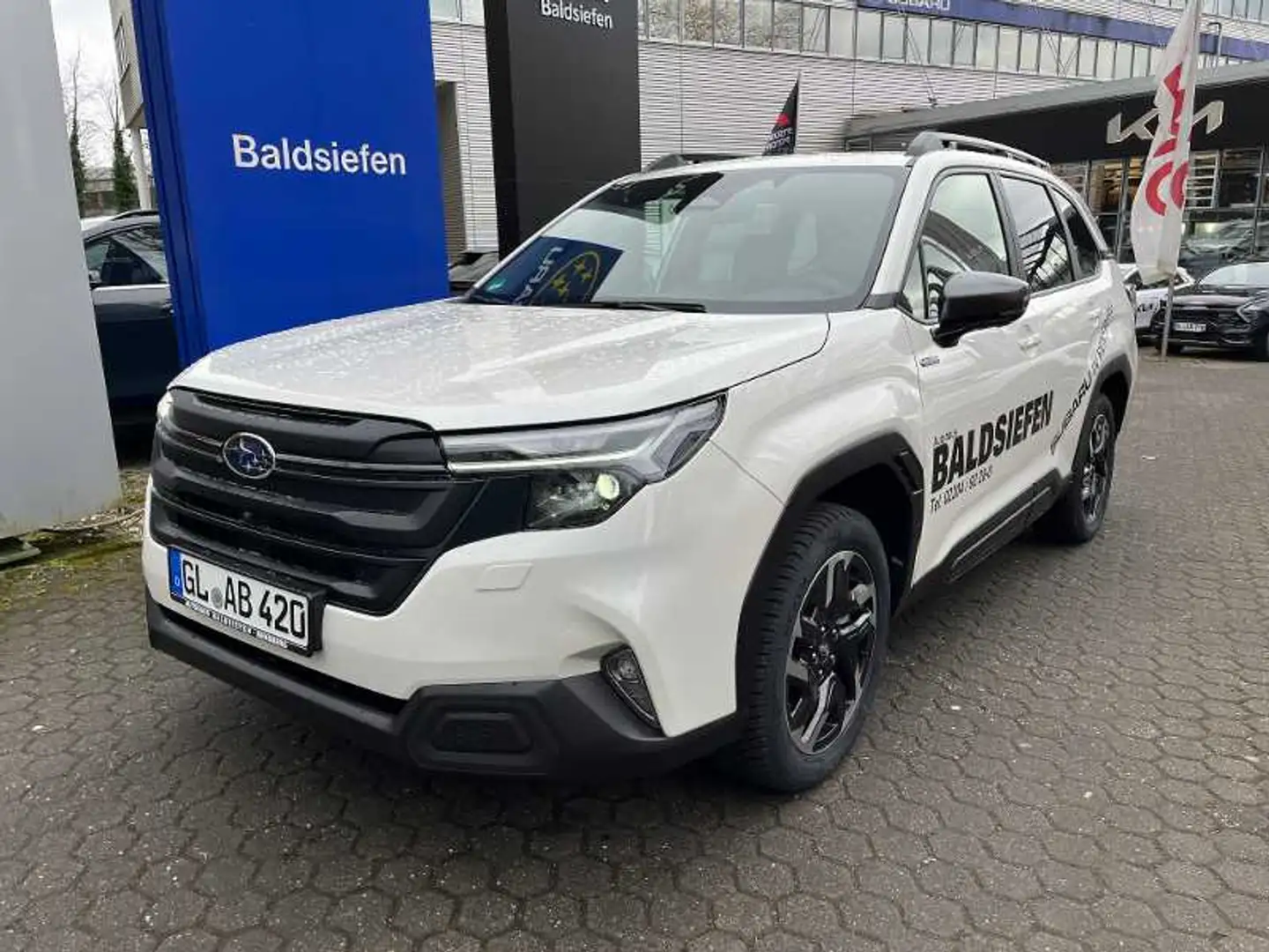 Subaru Forester 2.0ie Exclusive LT, Allwettereifen Weiß - 1