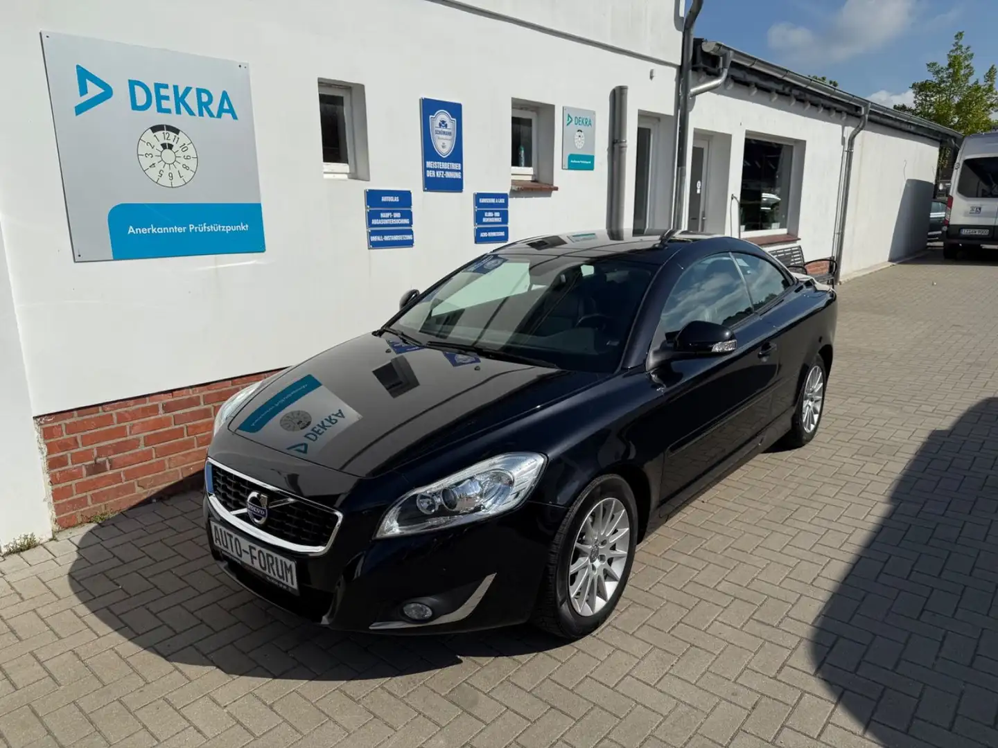 Volvo C70 Cabriolet D3 Momentum Negro - 1