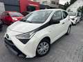 Toyota Aygo AYGO x/ TÜV Neue Weiß - thumbnail 1