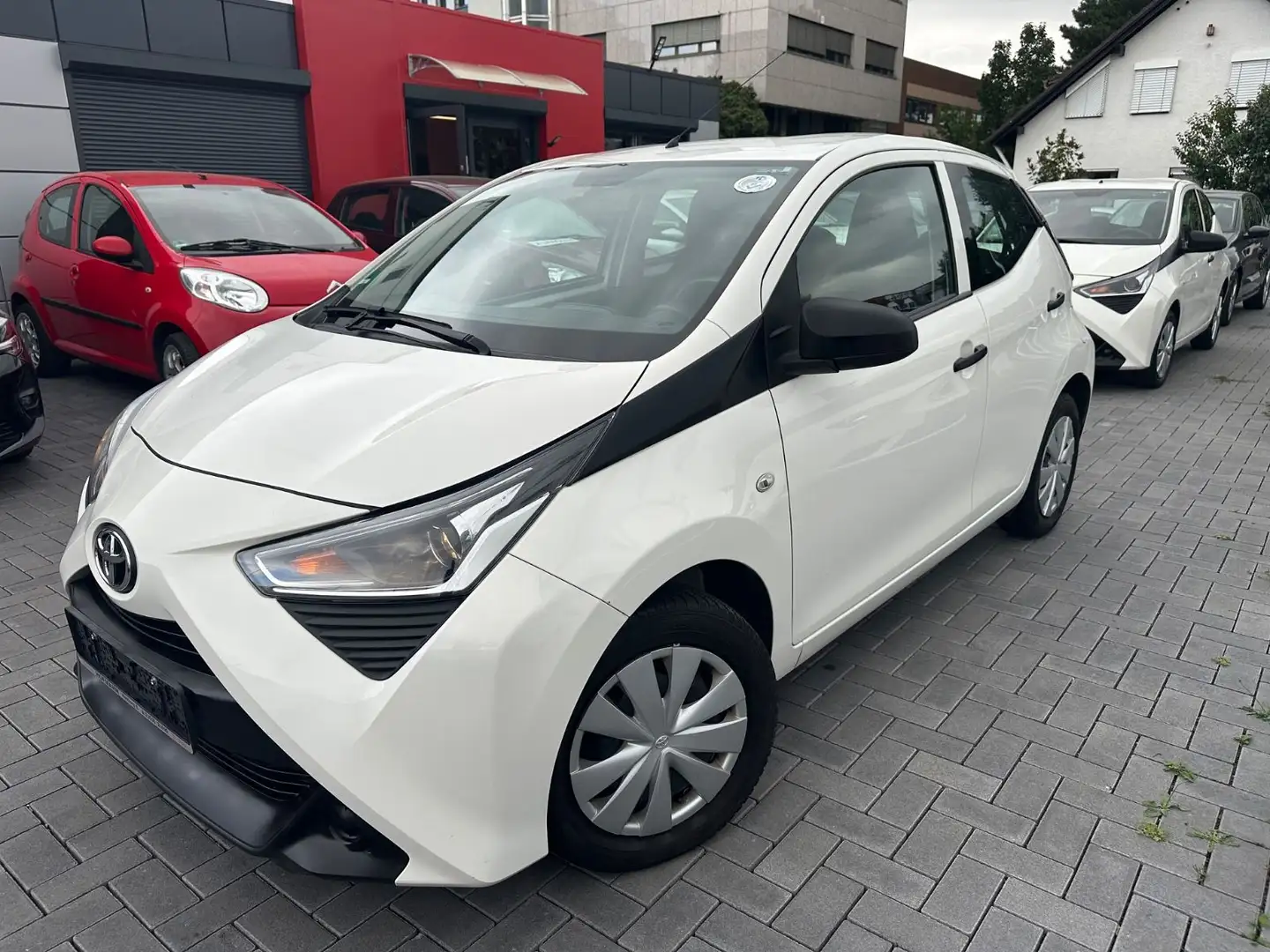 Toyota Aygo AYGO x/ TÜV Neue Weiß - 1