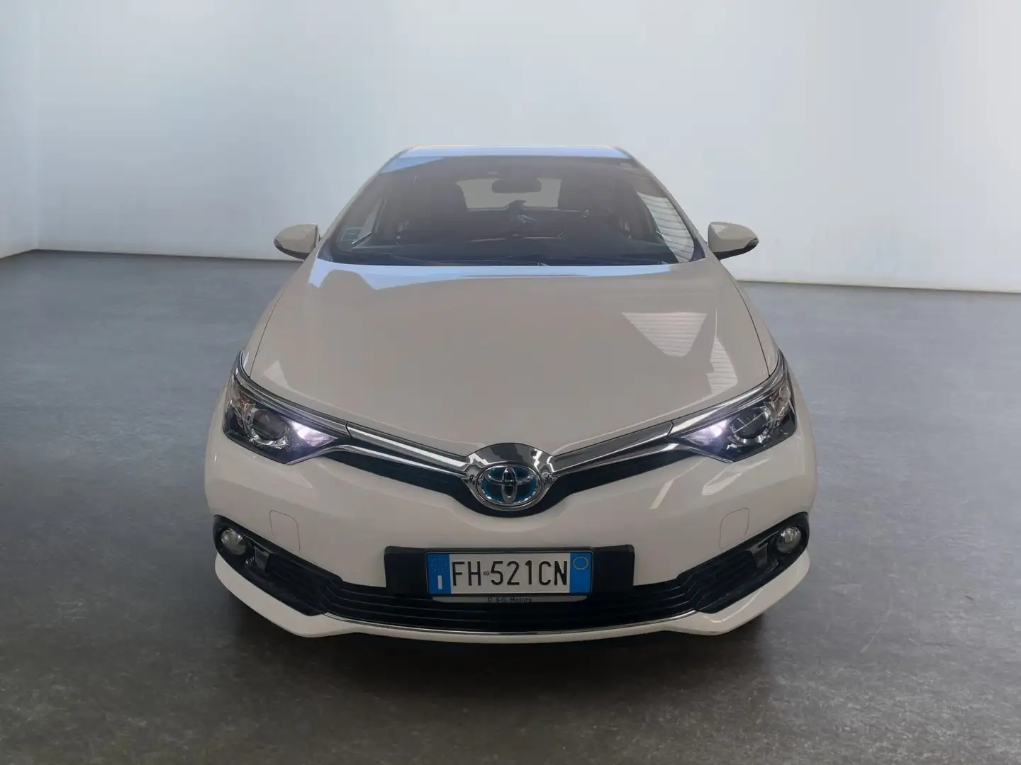 Toyota Auris Auris 1.8 Hybrid Active Bianco - 2