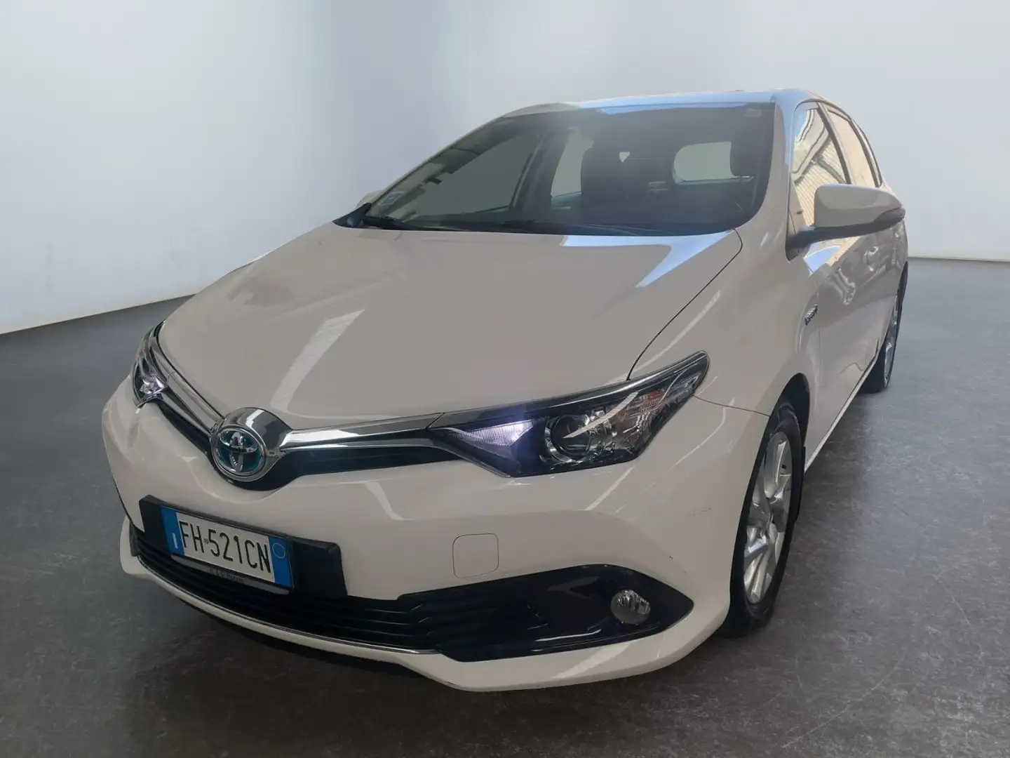 Toyota Auris Auris 1.8 Hybrid Active Bianco - 1