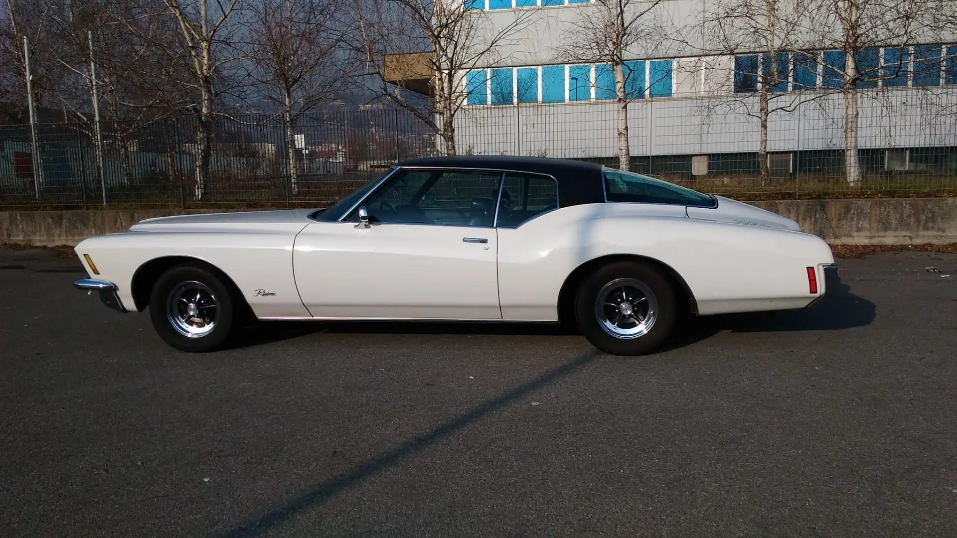 Buick Riviera - 1