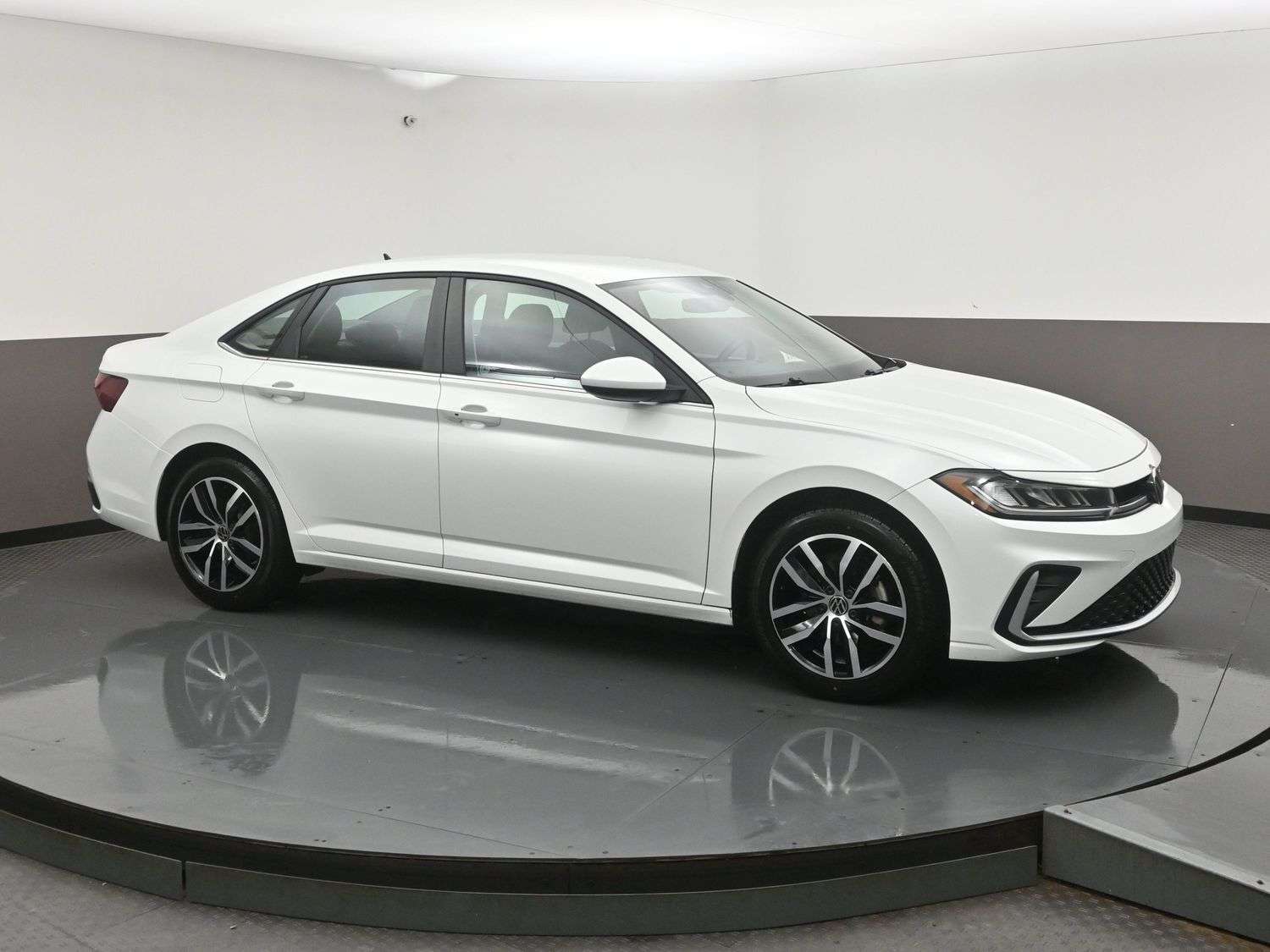 2025 Volkswagen Jetta COMFORTLINE 902-466-9550 Apple CarPlay/Android Aut