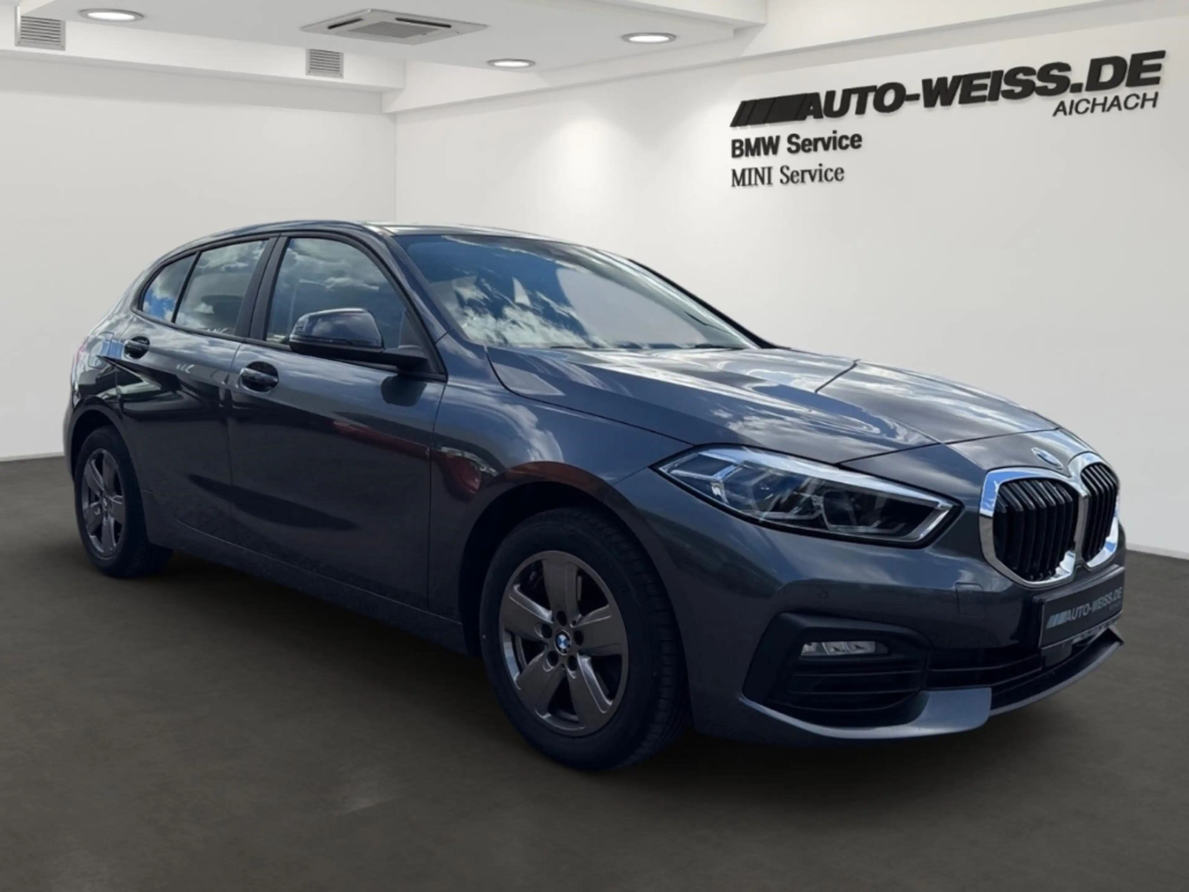 BMW 118 iA +NAVI+LED+SHZ+PDC+MFL+WLAN+USB+BT+17ALU — photo 3