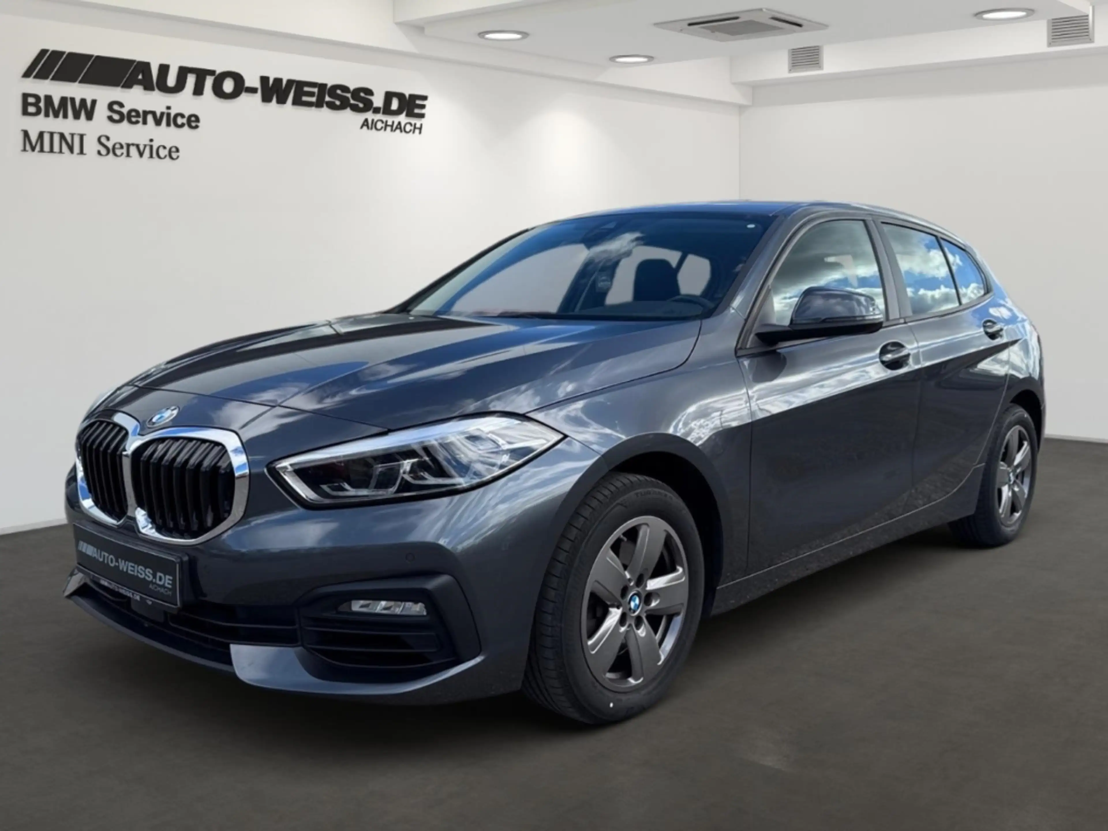 BMW 118 iA +NAVI+LED+SHZ+PDC+MFL+WLAN+USB+BT+17ALU