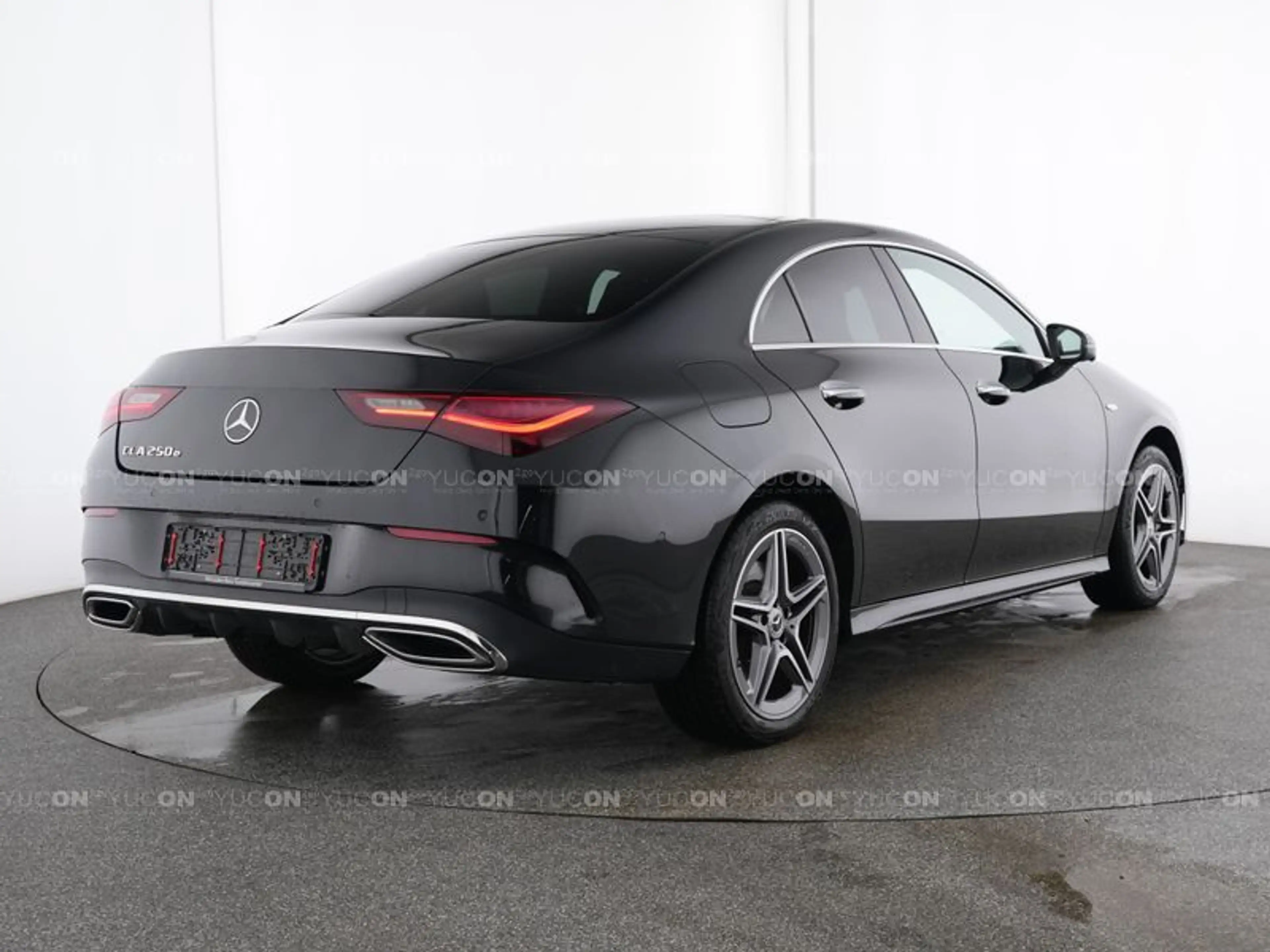 Mercedes-Benz CLA 250 e COUPE AMG EDITION PANO SD DISTRONIC — photo 3