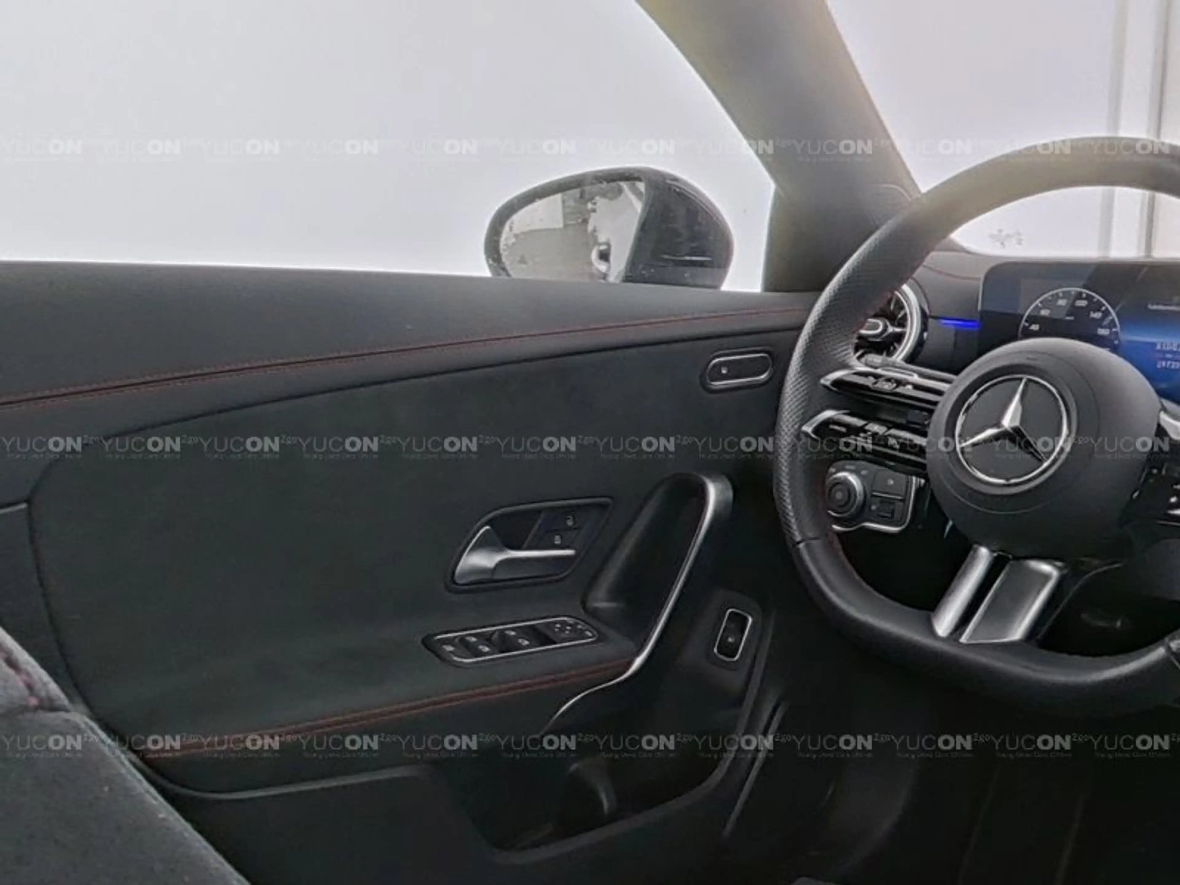 Mercedes-Benz CLA 250 e COUPE AMG EDITION PANO SD DISTRONIC — photo 9
