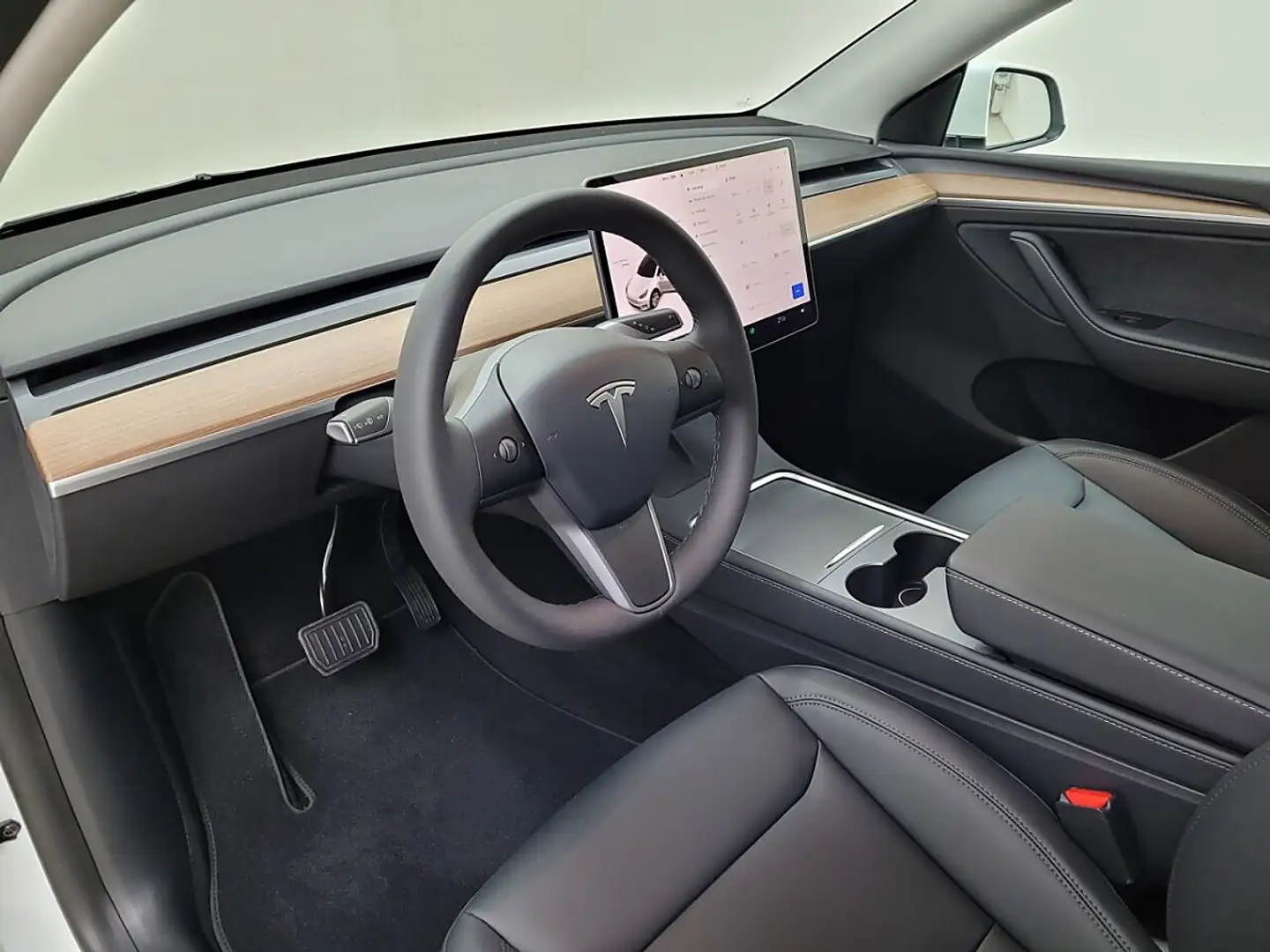 Tesla Model Y Lon Range AWD 79kWh, Mod.24 netto 30.750 Allrad Schwarz - 2