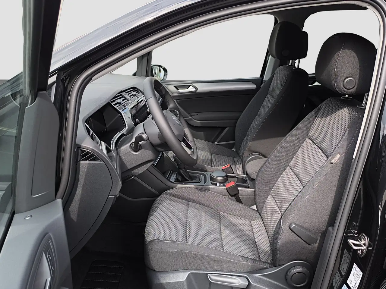 Volkswagen Touran 1.5 TSI DSG Comfortline AHK NAVI RFK 13