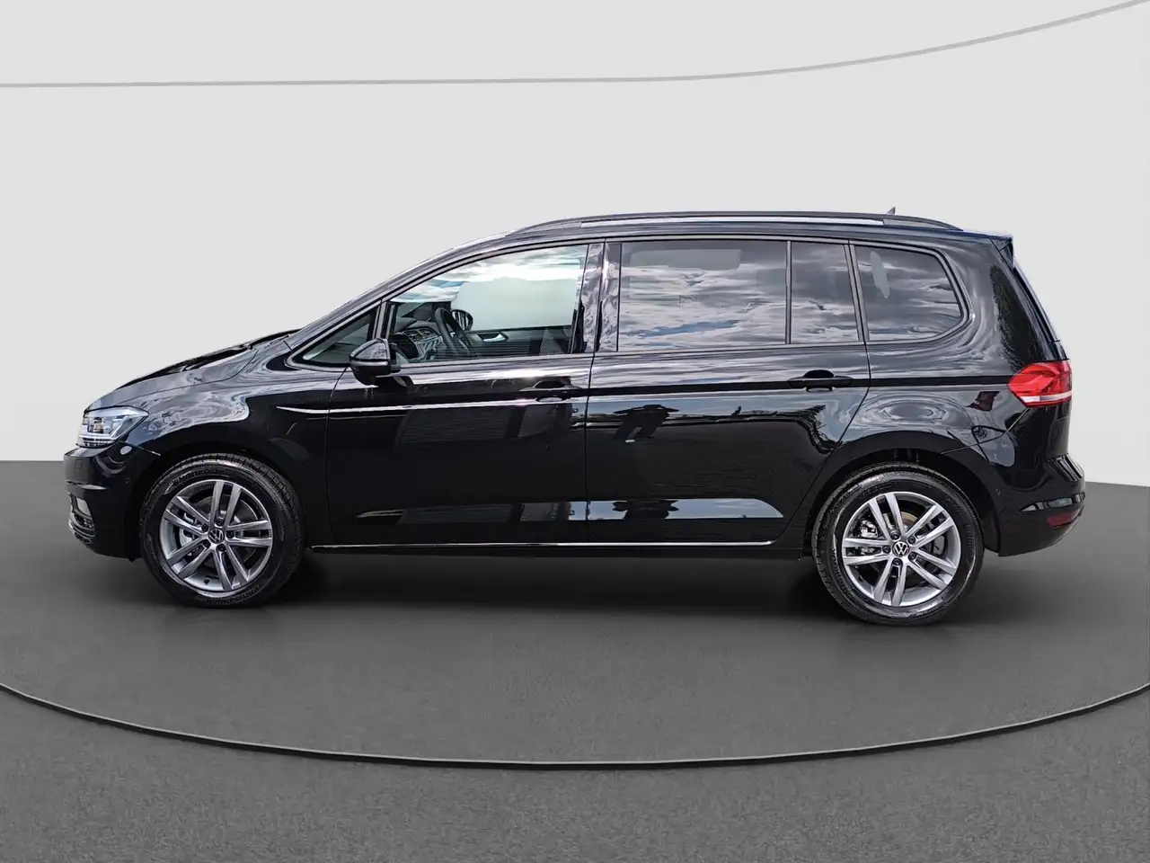Volkswagen Touran 1.5 TSI DSG Comfortline AHK NAVI RFK 7