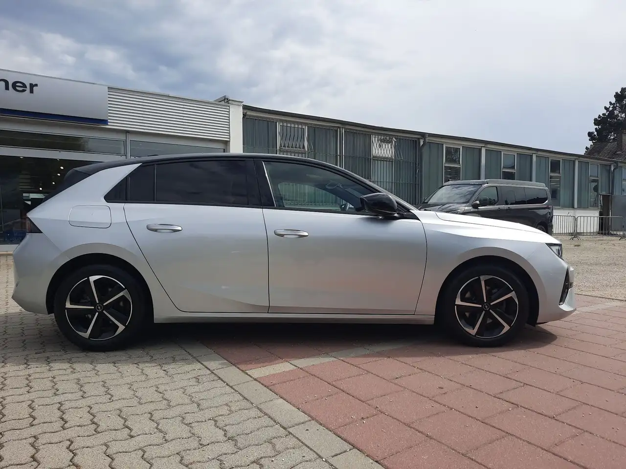Opel Astra L 1.2 Turbo GS HUD Pano 360° ACC Schiebed., миниатюра 5