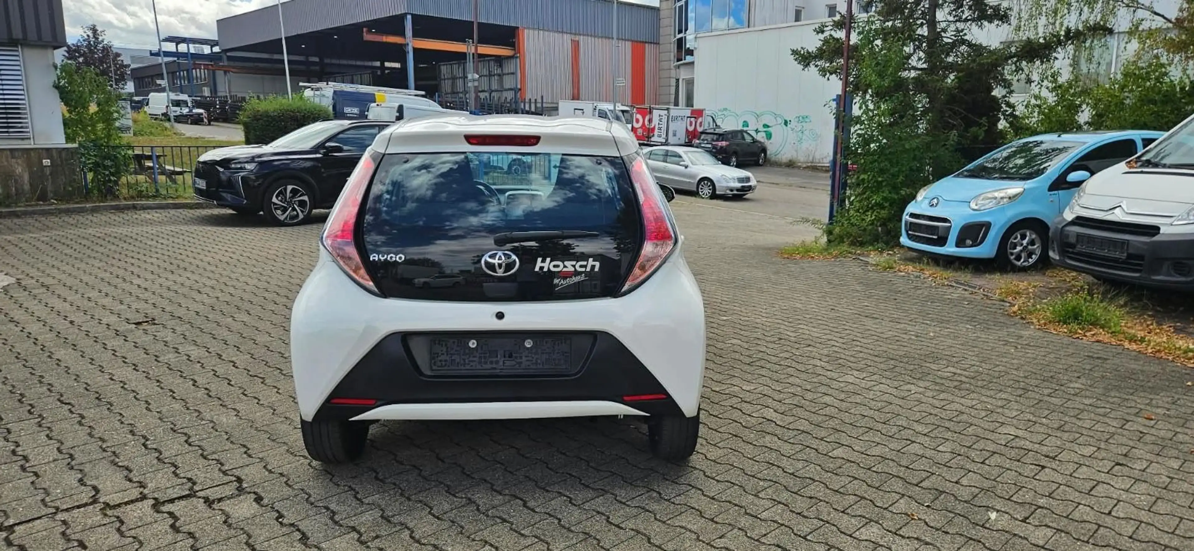 Toyota Aygo AYGO x-play — photo 12