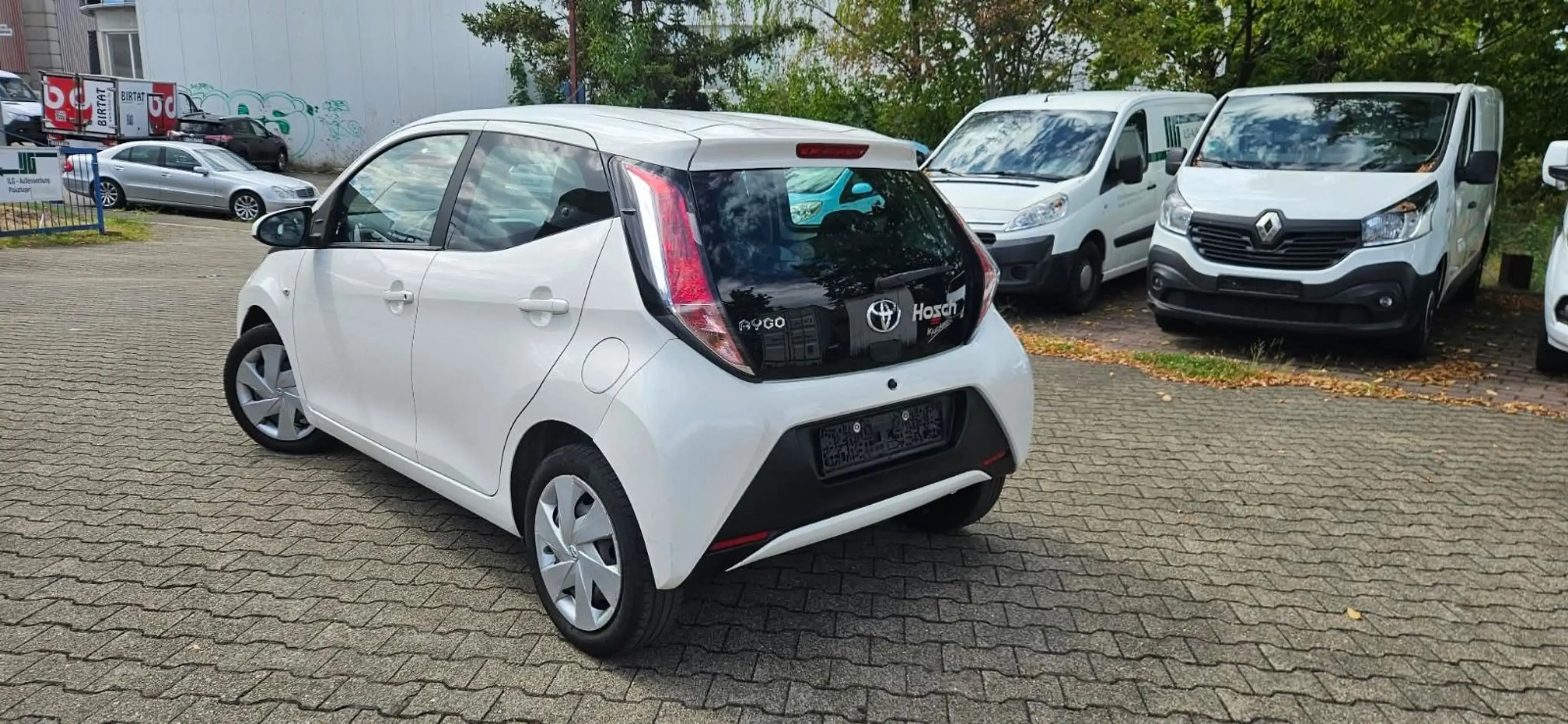 Toyota Aygo AYGO x-play — photo 6