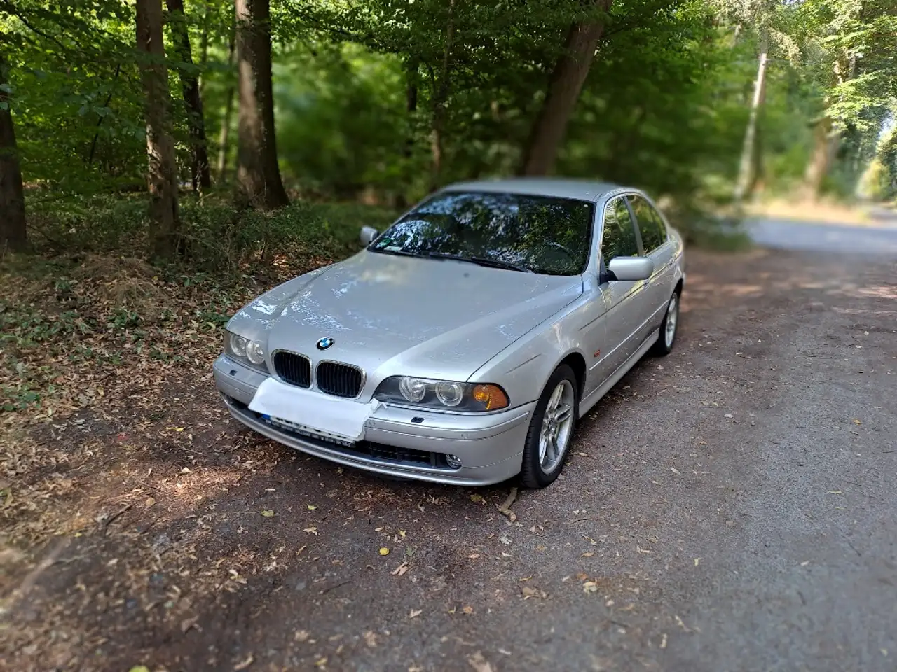 BMW 525i, foto 1