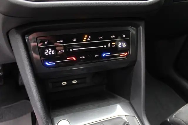 Volkswagen Tiguan Allspace view 24