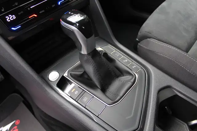 Volkswagen Tiguan Allspace view 25
