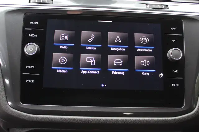 Volkswagen Tiguan Allspace view 18