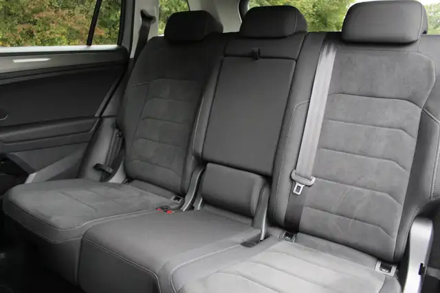 Volkswagen Tiguan Allspace view 14