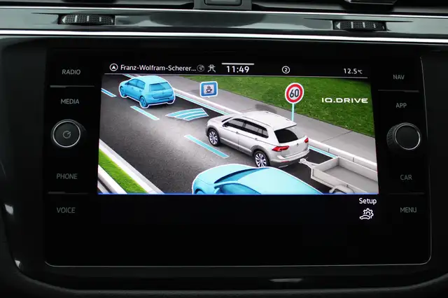 Volkswagen Tiguan Allspace view 20
