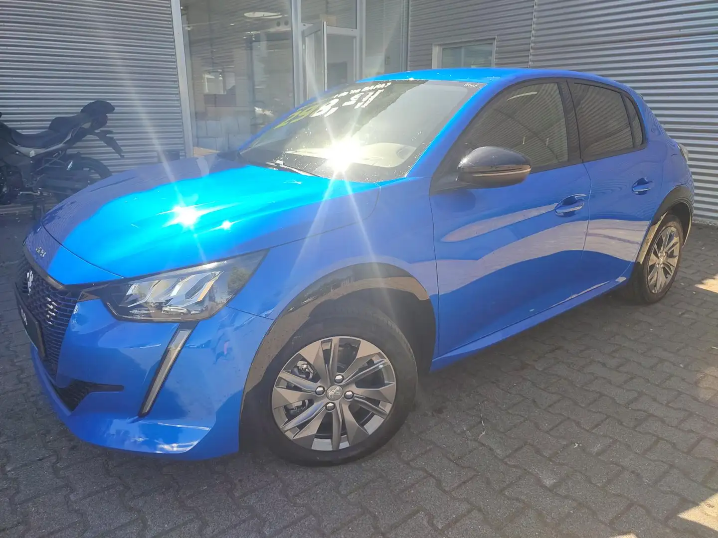 Peugeot 208 e- Allure Pack,SHZ,Klima,PDC,Kamera,Navi,Tempomat Azul - 2