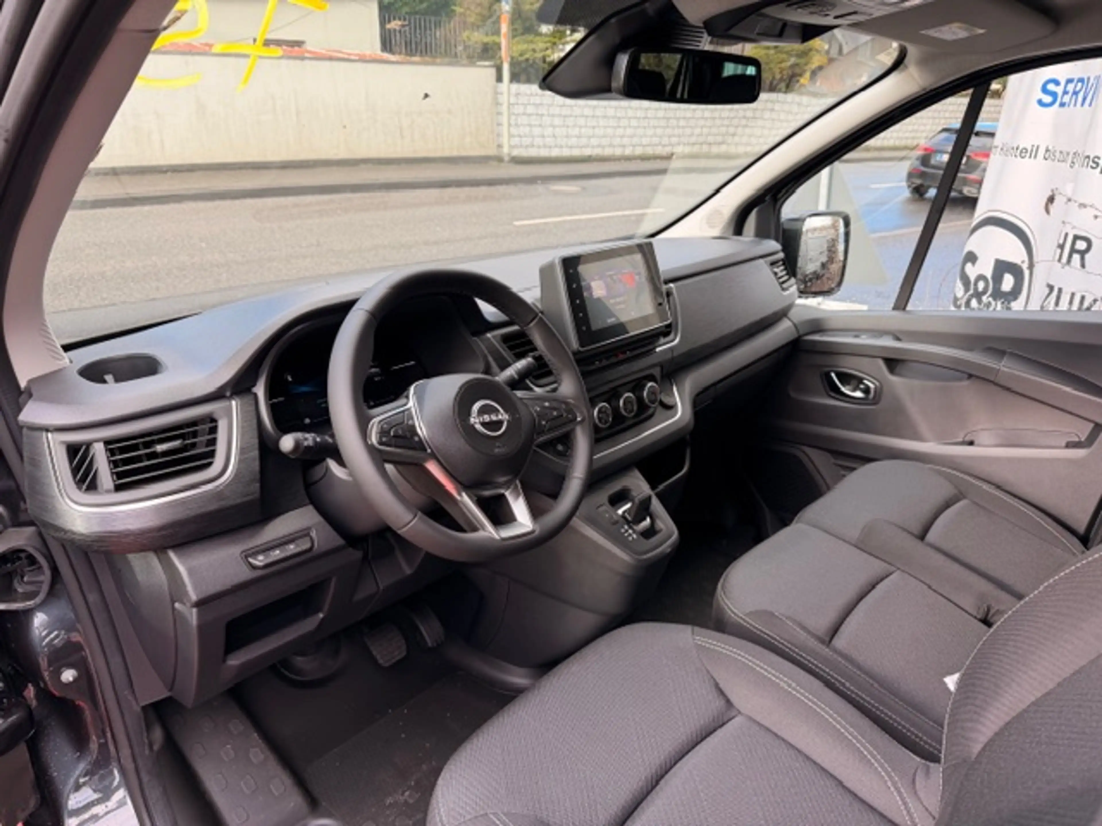 Nissan Primastar Kombi9 L1H1 2,8t dci170 AT TEKNA 2ST HK Design — photo 5