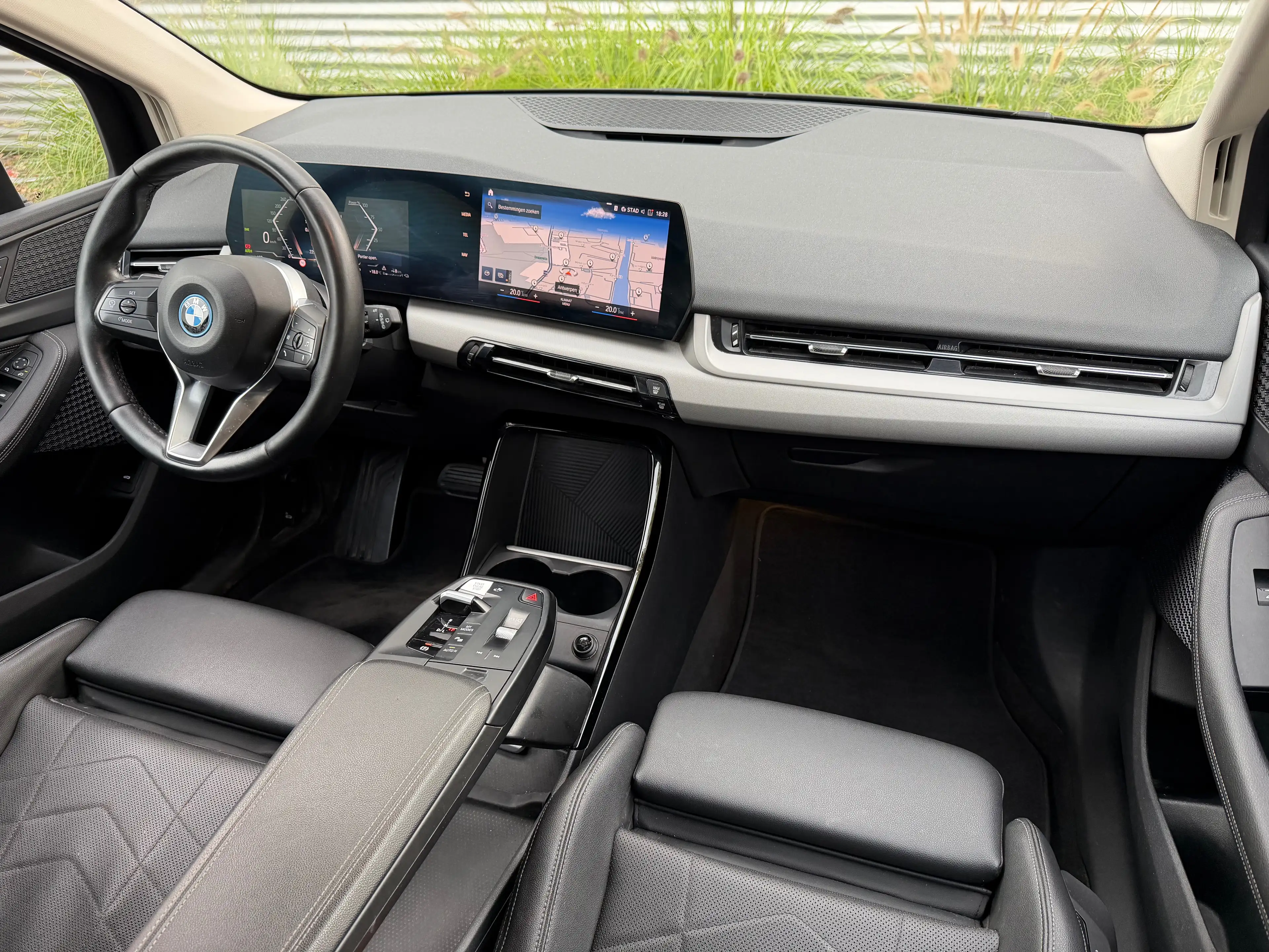 BMW 225 Active Tourer PHEV 225xeA (180 kW) — photo 6