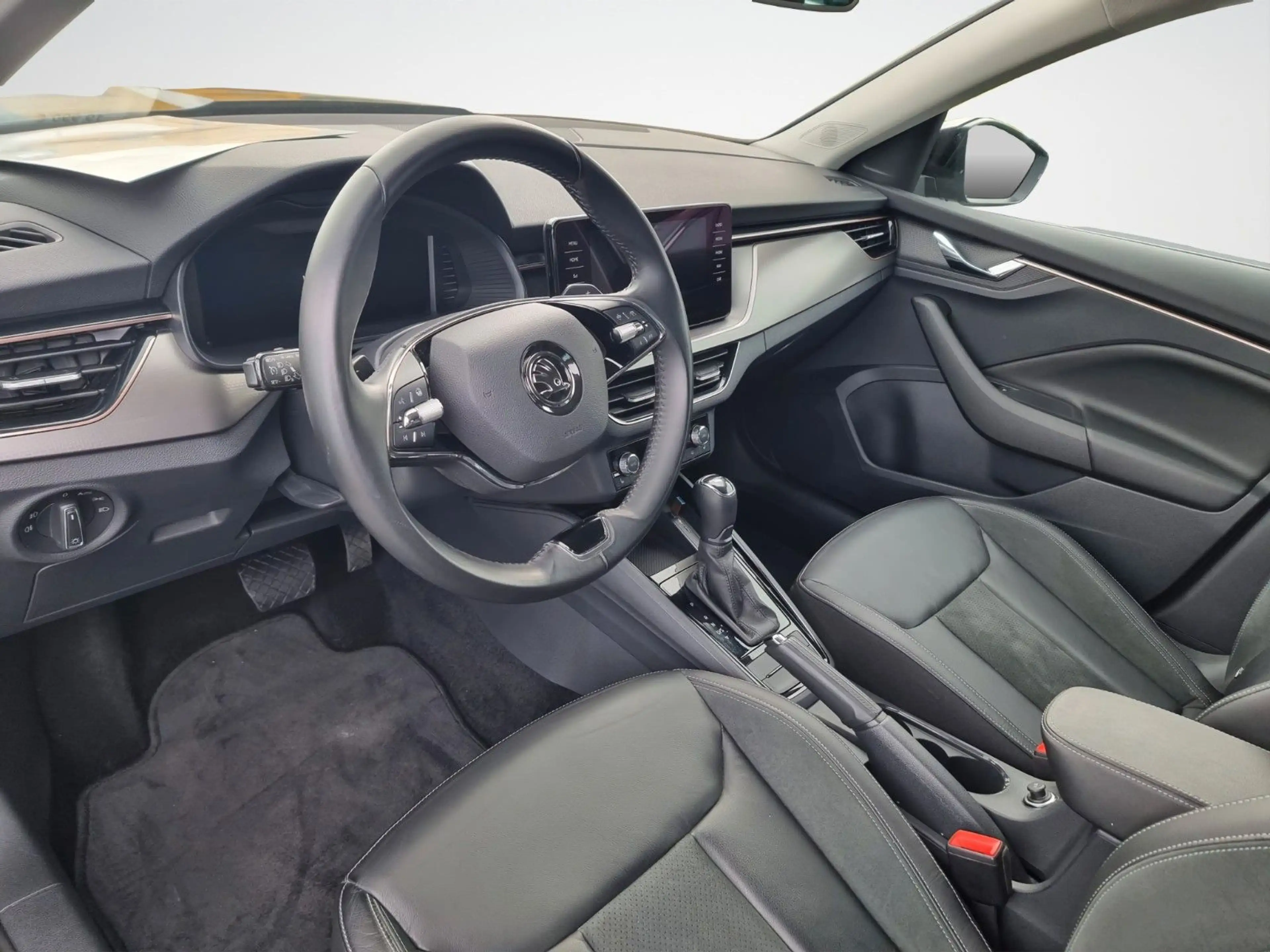 Skoda Kamiq Style CarPlay Kamera AHK Spurh. Leder — photo 10