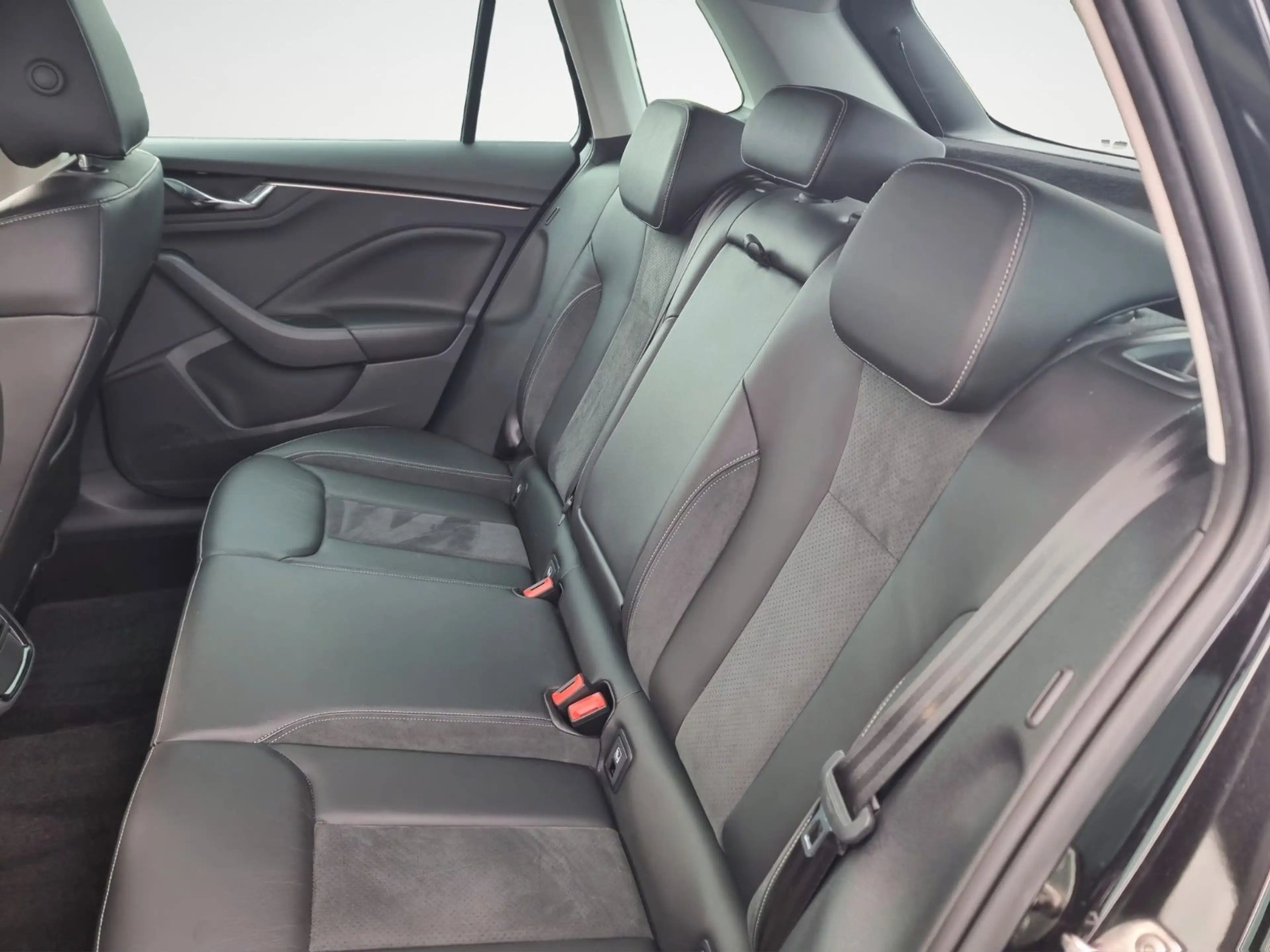 Skoda Kamiq Style CarPlay Kamera AHK Spurh. Leder — photo 14
