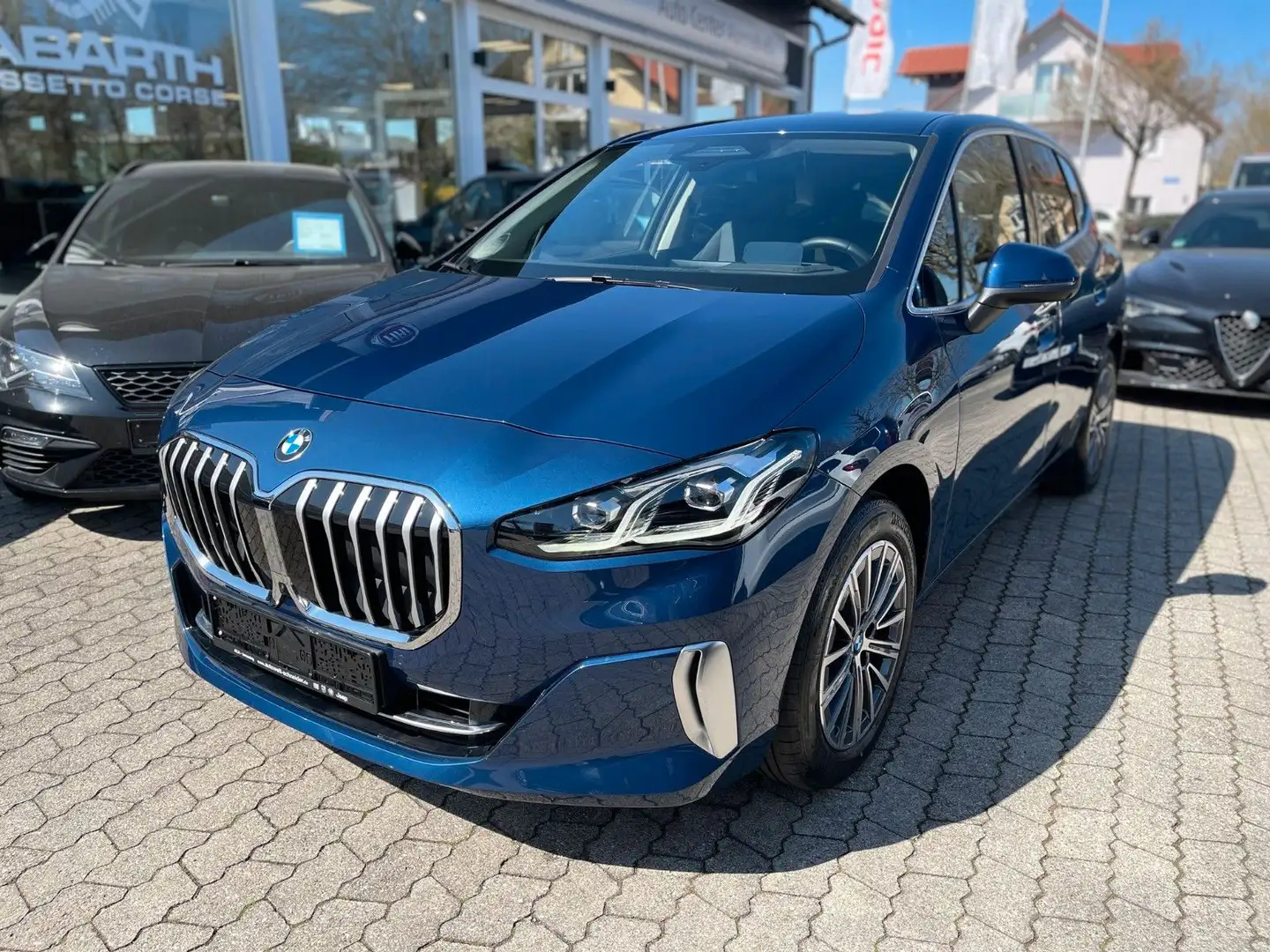BMW 223 Active Tourer XDrive Luxury Bleu - 1