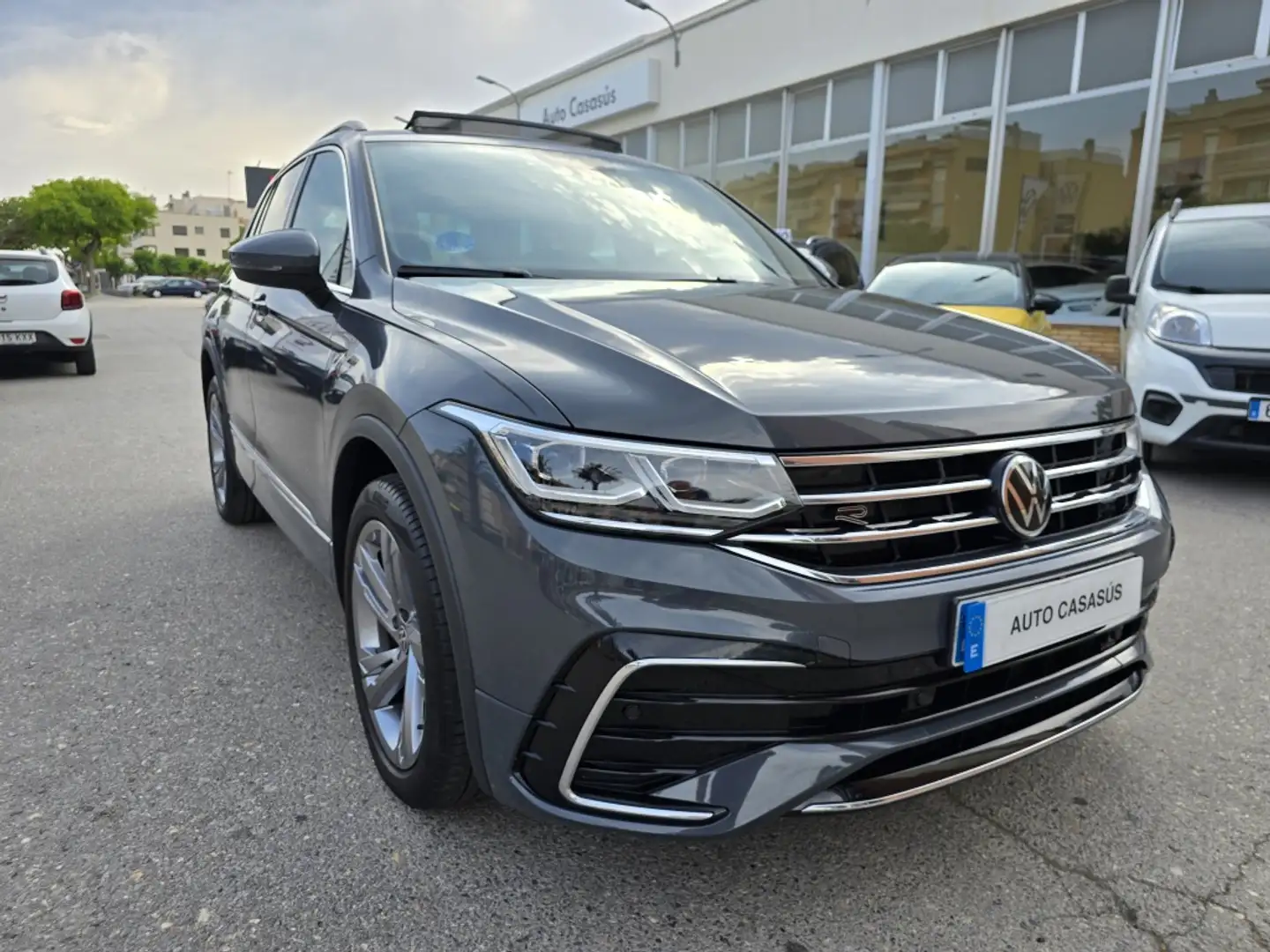 Volkswagen Tiguan 1.4 eHibrid R-Line 180kW Gris - 1
