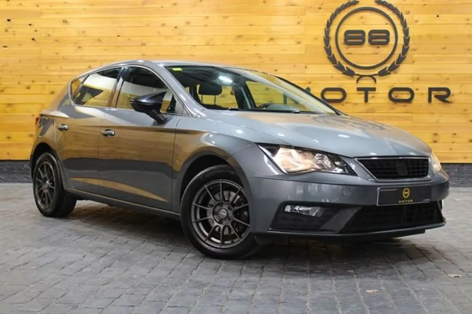 SEAT Leon ST 1.6TDI CR S&S Reference 115 Grau - 1