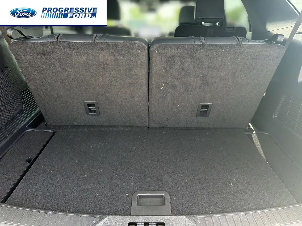 Ford Explorer снимка Ford Explorer