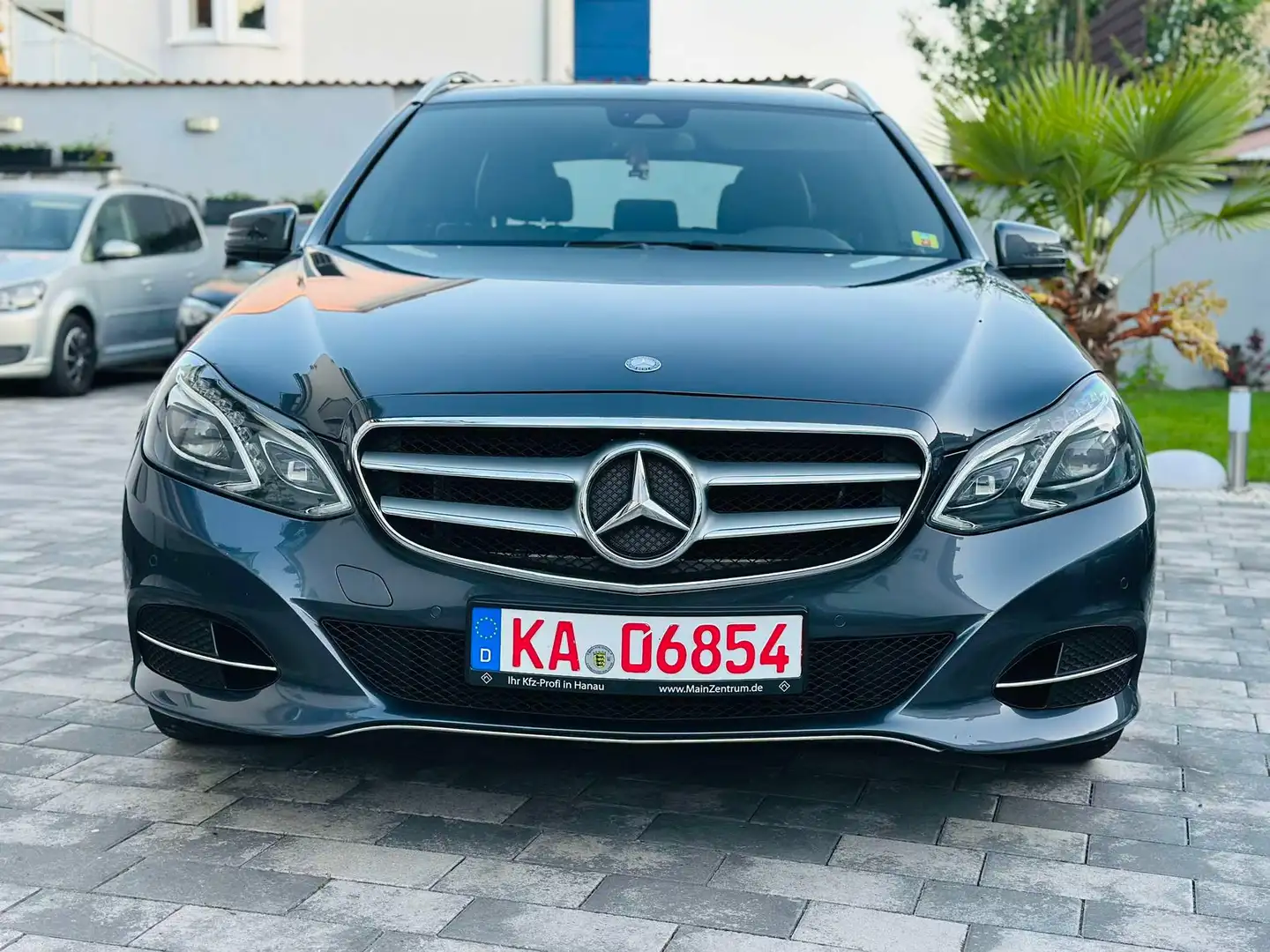Mercedes-Benz E 220 E 220 CDI BlueEfficiency*XENON*LEDER* Grau - 2
